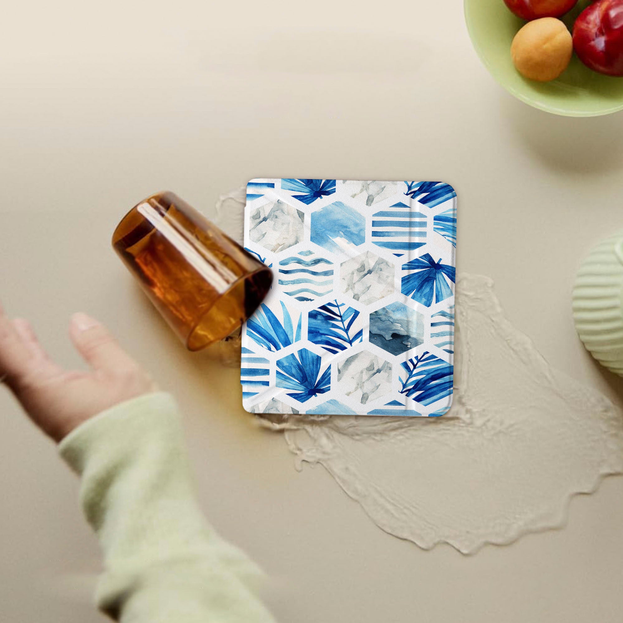 KOBO Geometric Flower Phone Case - Stylish Protective Cover for iPhone & Samsung - Perfect for Everyday Use, Travel & Gifting