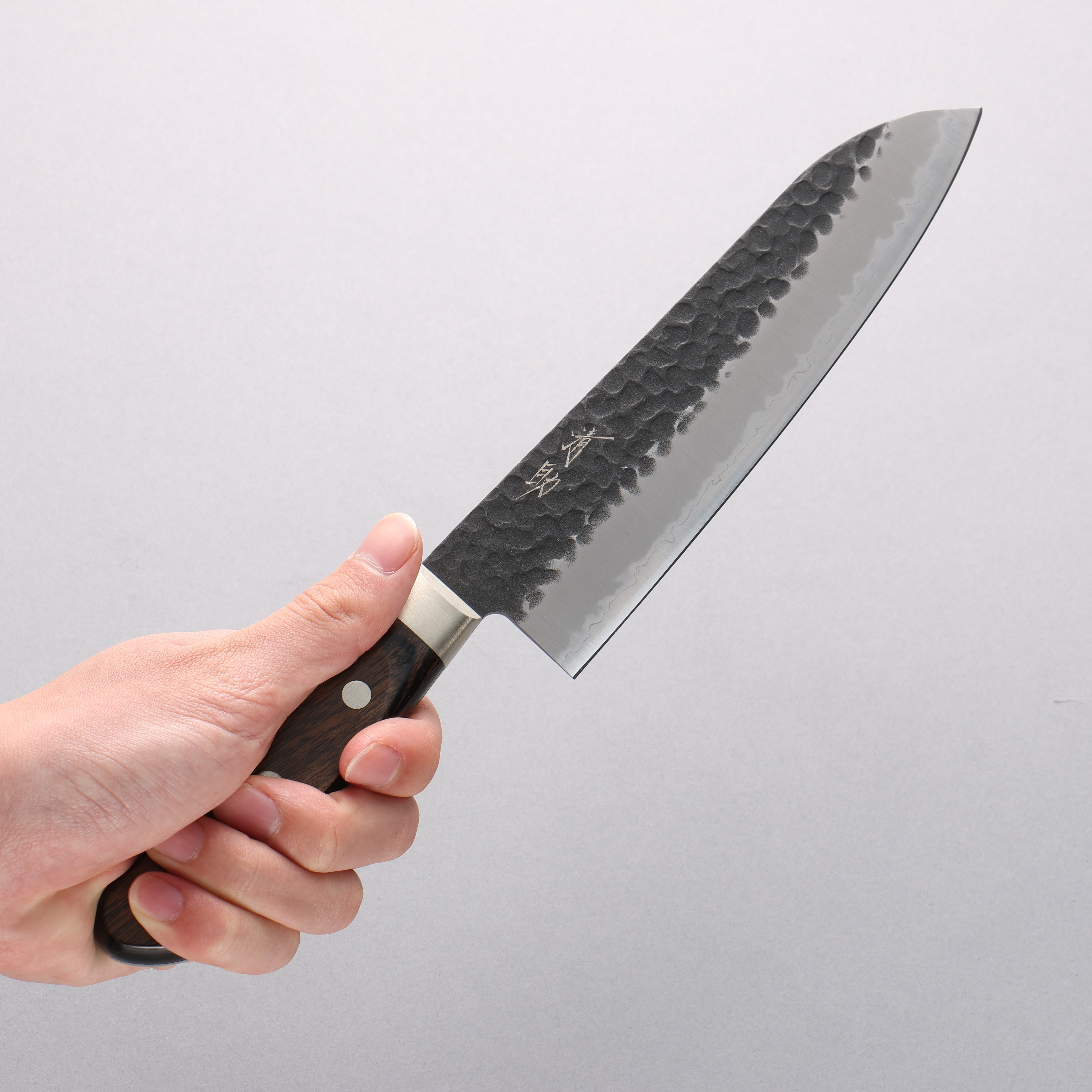 Seisuke Blue Super Hammered Santoku Knife 180mm - Black Finish, Brown Pakkawood Handle - Japanese Kitchen Knife for Slicing, Dicing, and Chopping Vegetables, Meat, and Fish