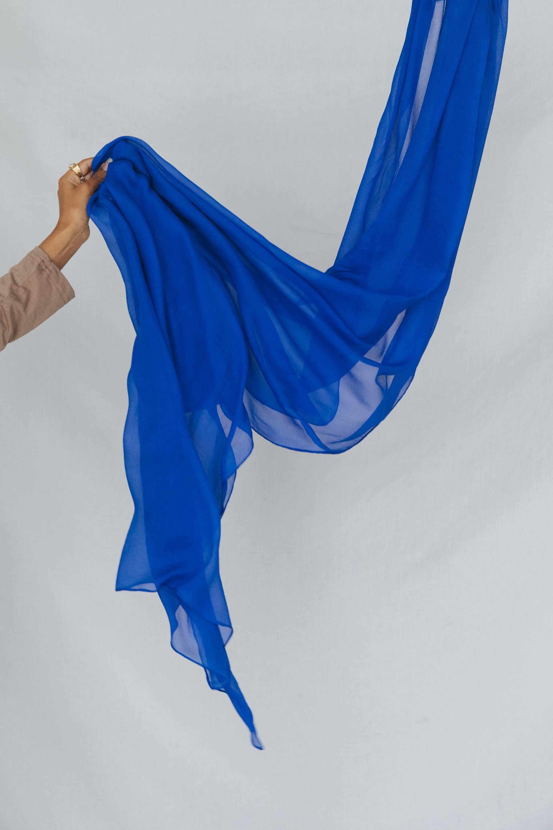 Sapphire Blue Silk Chiffon Fabric - Luxurious & Lightweight Material for Dresses, Scarves & Evening Gowns - Perfect for Bridal Wear, Formal Attire & DIY Fashion Projects