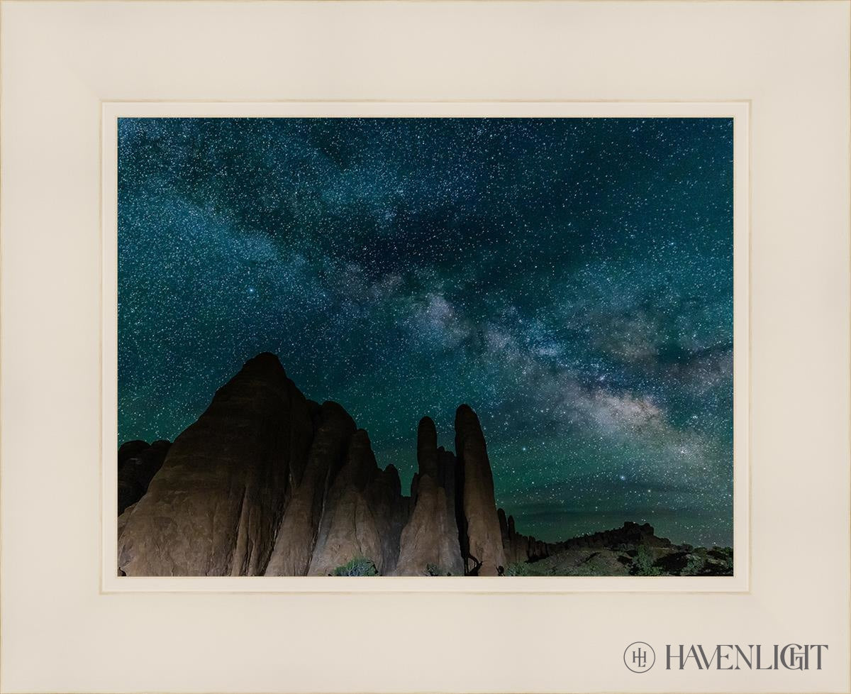 Sandstone Fins in Arches National Park Utah - Stunning Natural Rock Formations for Hiking & Photography