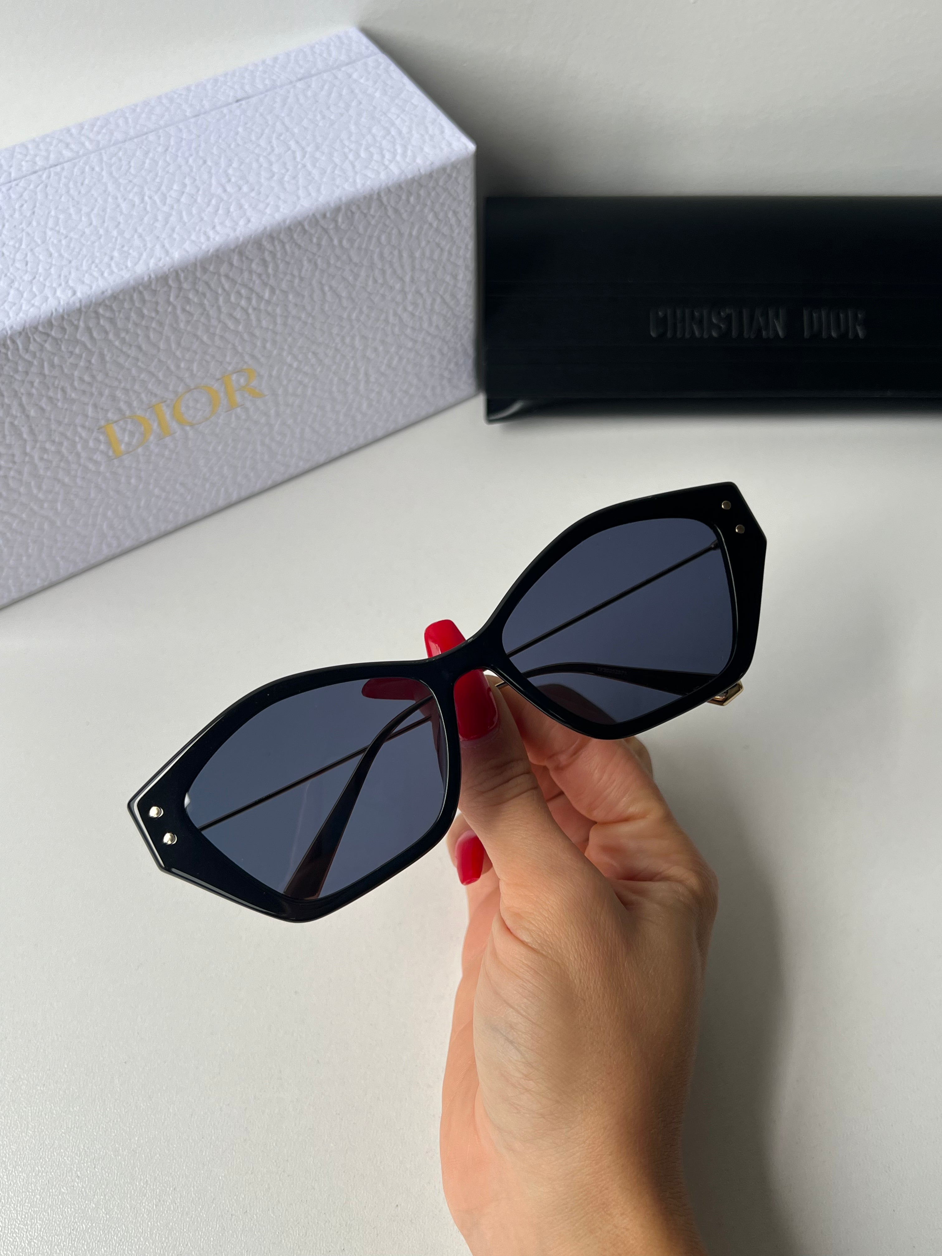 Dior MissDior S1U Sunglasses for Women - Black & Blue Gradient UV Protection - Fashion Luxury Sunglasses for Beach, Driving & Outdoor Activities