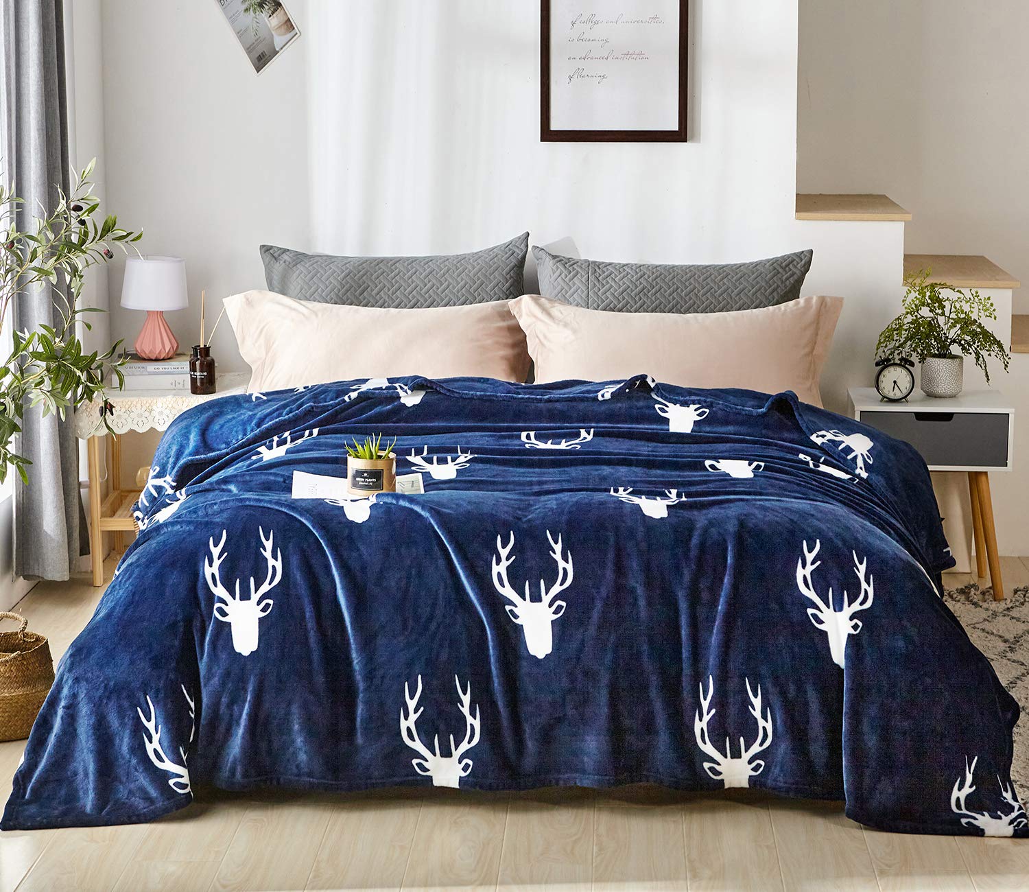 Soft Microfiber Queen Size Flannel Fleece Blanket - Cozy Lightweight Solid Color Bedding for All Seasons | Perfect for Bed, Couch, Sofa & Outdoor Use - Deer Pattern Design