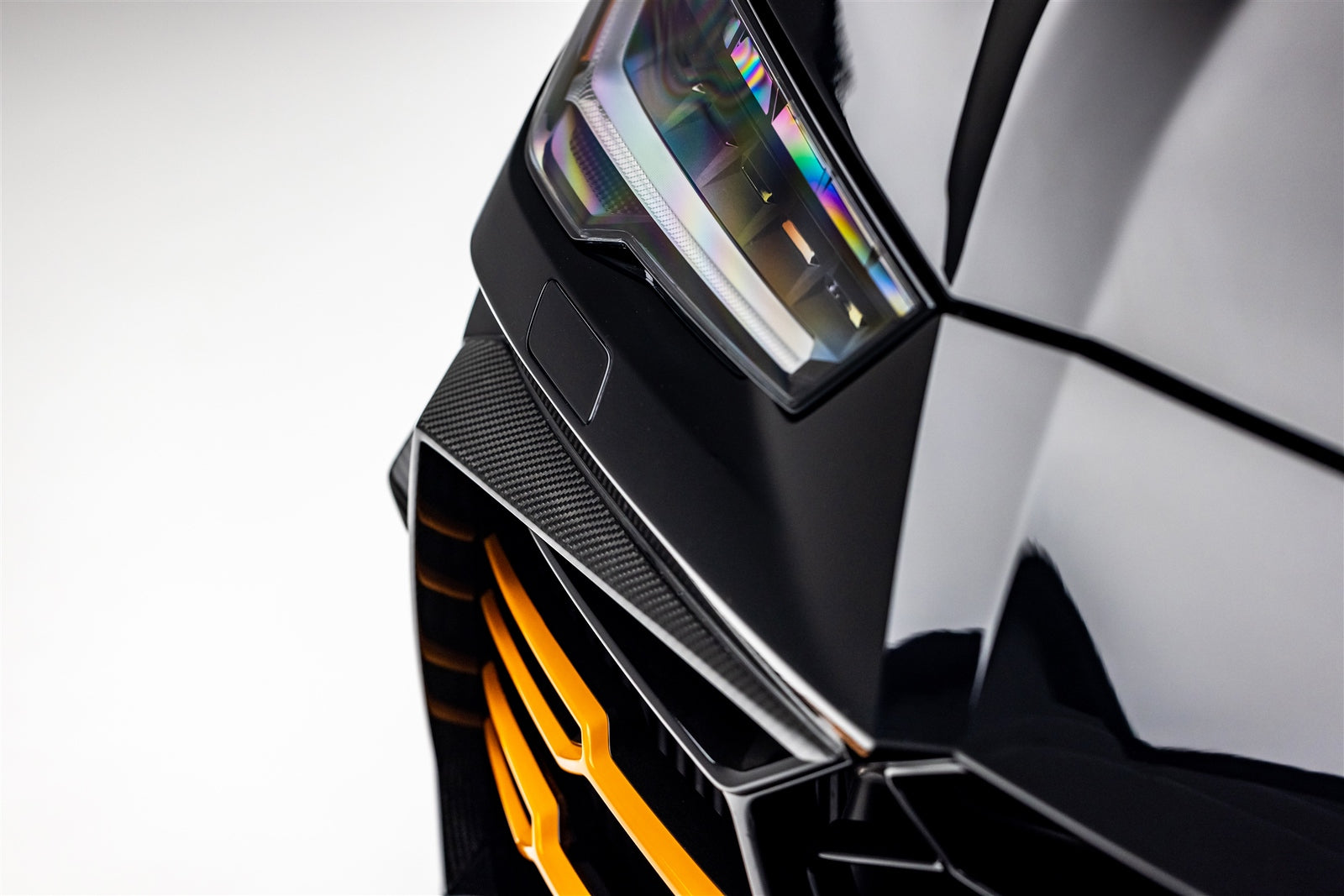Lamborghini Urus Rampante Edizione Program - Luxury SUV Car Model for Collectors & Display | Perfect for Home Decor, Office Display & Car Enthusiast Gifts