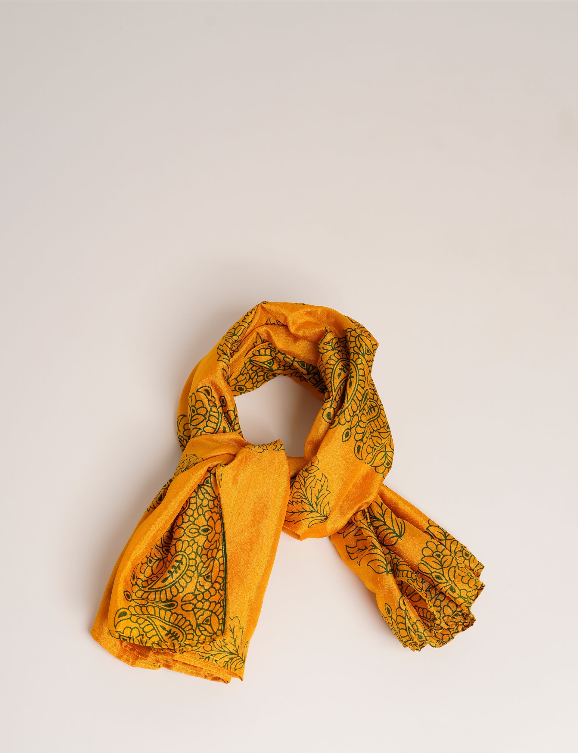 Foulard 01 - Stylish Silk Scarf for Women - Perfect for Office, Party & Travel Accessories