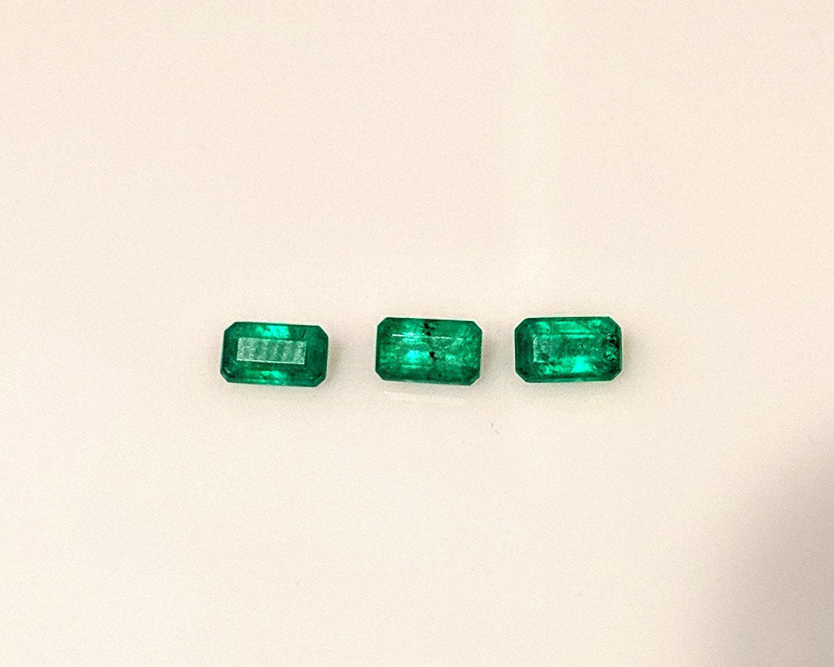3-Piece Natural Colombian Emerald Gemstone Lot - 5x3mm Emerald Cut, VS Clarity, 0.765tcw, May Birthstone - Loose Stones for Jewelry Making, Wholesale Bulk - Perfect for Engagement Rings, Necklaces & Custom Jewelry Designs