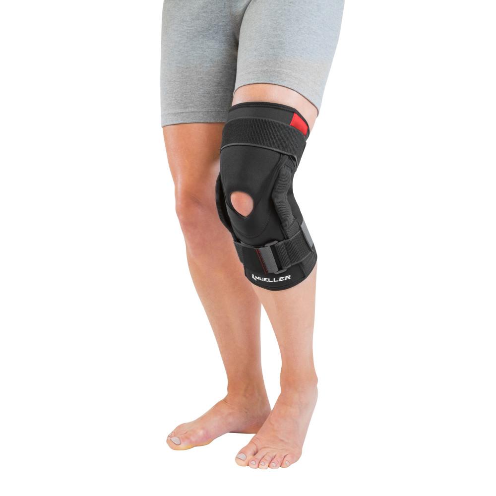 Mueller Hinged Knee Brace - Adjustable Support for Running, Sports & Arthritis Relief - Ideal for Men & Women - Perfect for Basketball, Hiking & Post-Surgery Recovery