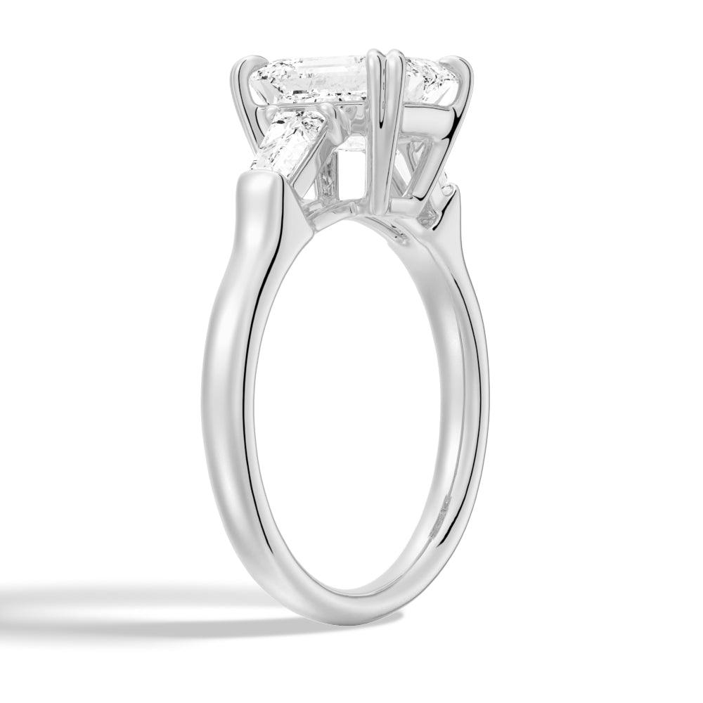 Emerald Cut Moissanite Engagement Ring 2.5ct with Tapered Baguette Side Stones - 14K White Gold Wedding Band for Women, Perfect for Proposals, Anniversaries & Bridal Jewelry