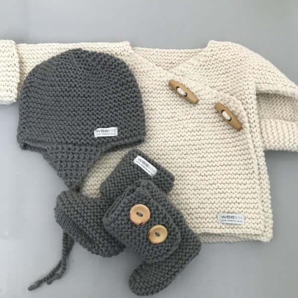Chunky Knit Blanket and Pillow Gift Set - Soft & Cozy Handmade Knitwear for Home Decor, Winter Warmth, and Cozy Nights - Perfect for Gifts, Living Room, Bedroom, and Holiday Decor