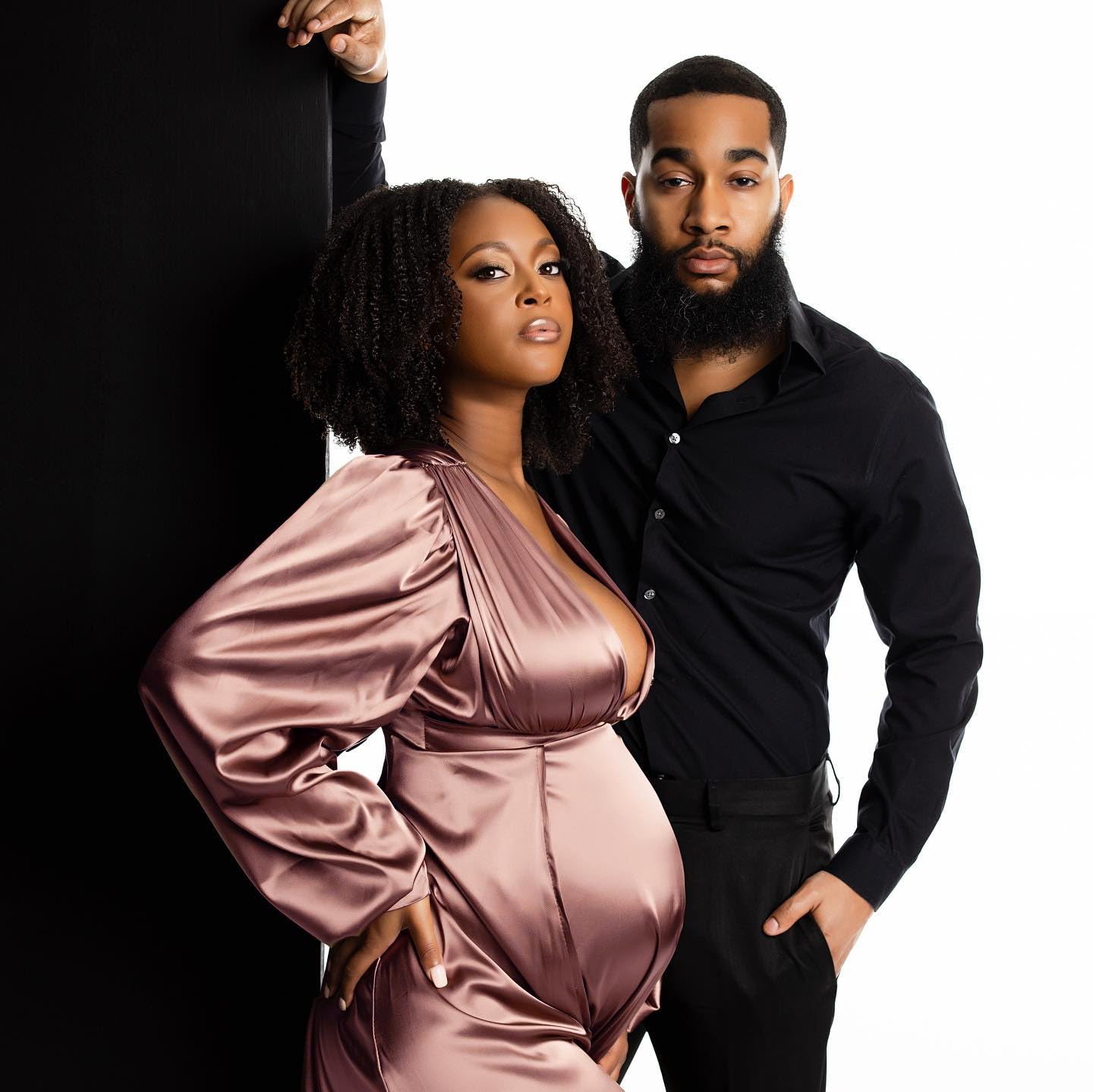 Elegant Long Sleeve Maternity Maxi Dress with Side Splits - Perfect for Baby Shower, Maternity Photo Shoot & Pregnancy Photography Sessions - Comfortable & Stylish Pregnancy Gown for Special Occasions