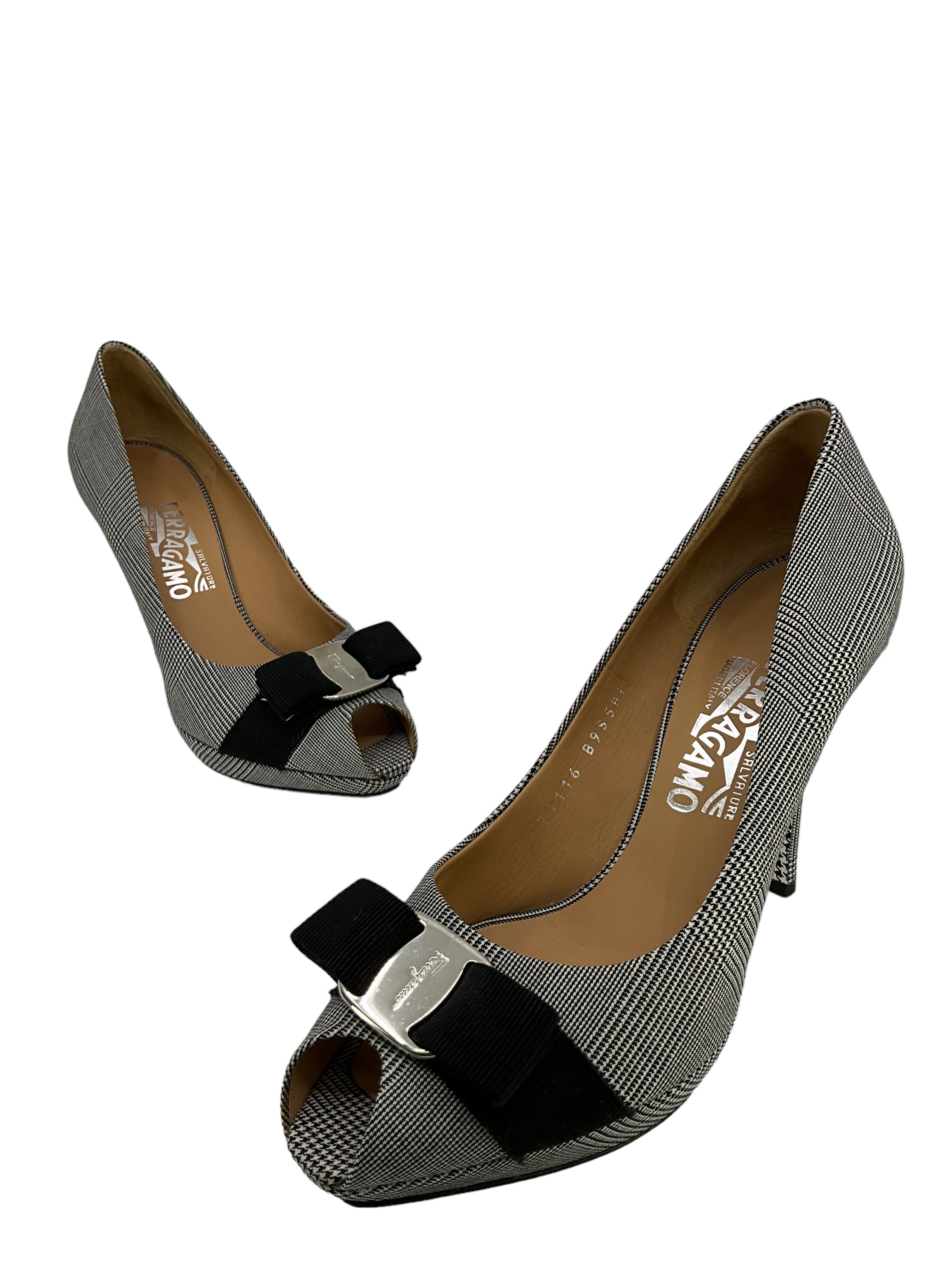 Salvatore Ferragamo Women's Houndstooth Print Bow Pumps Size 7.5 - Elegant Dress Shoes for Office, Party & Special Occasions