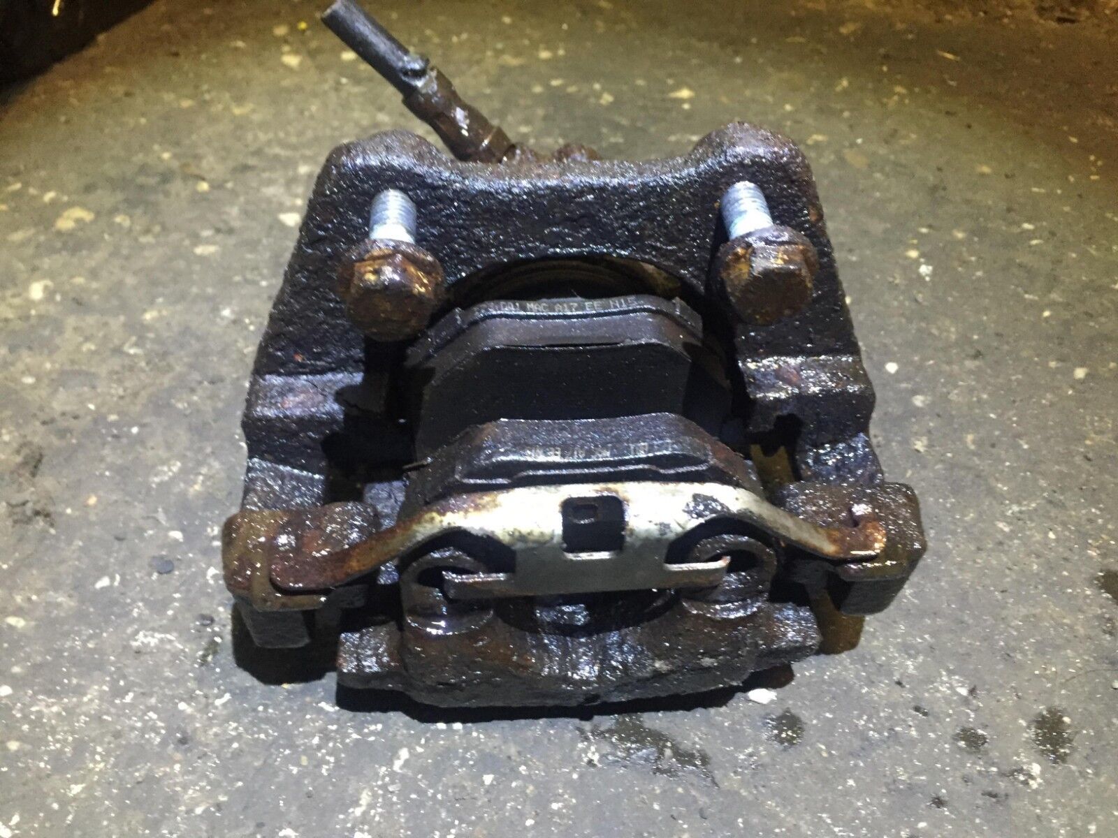 04 05 06 BMW X3 E83 3.0L Rear Left Driver Side Brake Caliper - OEM D33 Replacement Part - Perfect for Brake System Repair & Performance Upgrade