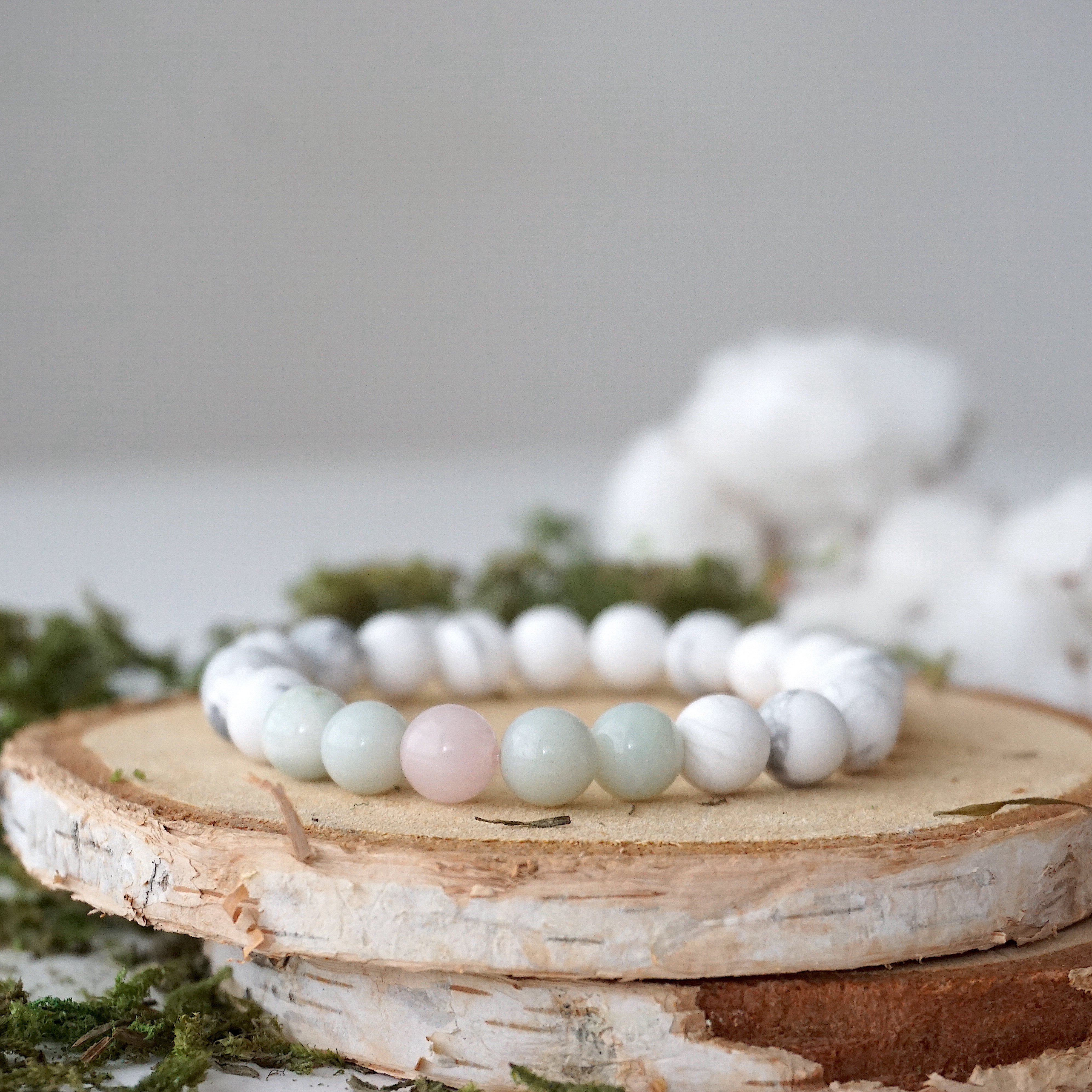 White Howlite Healing Crystal Mala Bracelet with Amazonite & Rose Quartz - Meditation, Yoga & Spiritual Balance Jewelry for Women