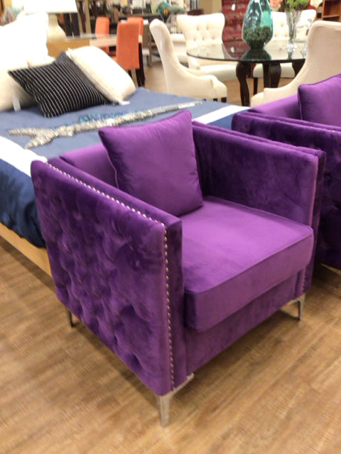 Luxury Purple Tufted Velvet Accent Chair - Mid-Century Modern Upholstered Armchair for Living Room, Bedroom & Office - Plush Comfortable Seating for Home Decor