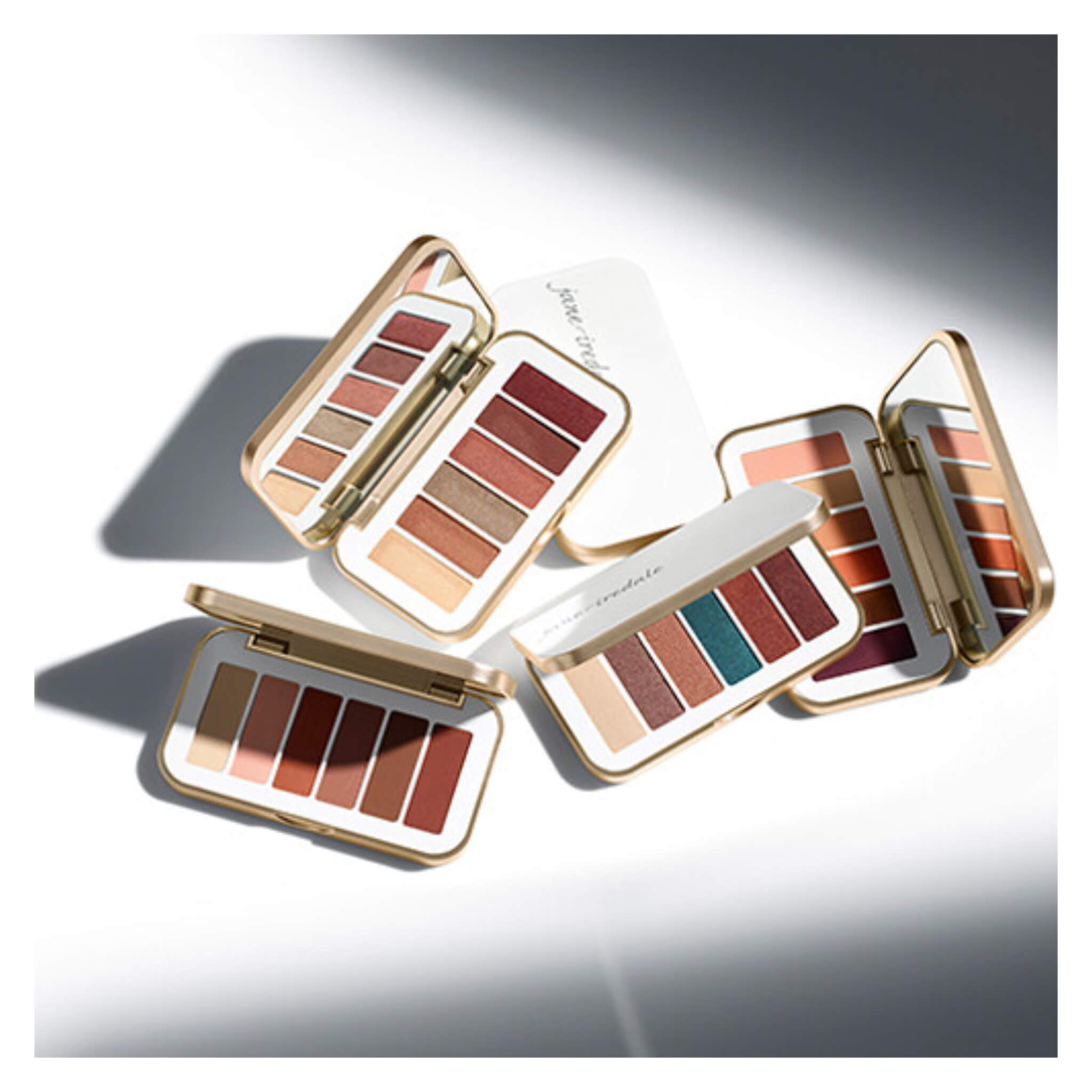Purepressed Eye Shadow Palette - 12 Highly Pigmented Matte & Shimmer Eyeshadows for Day & Night Makeup | Vegan & Cruelty-Free | Perfect for Professional Makeup Artists & Beginners