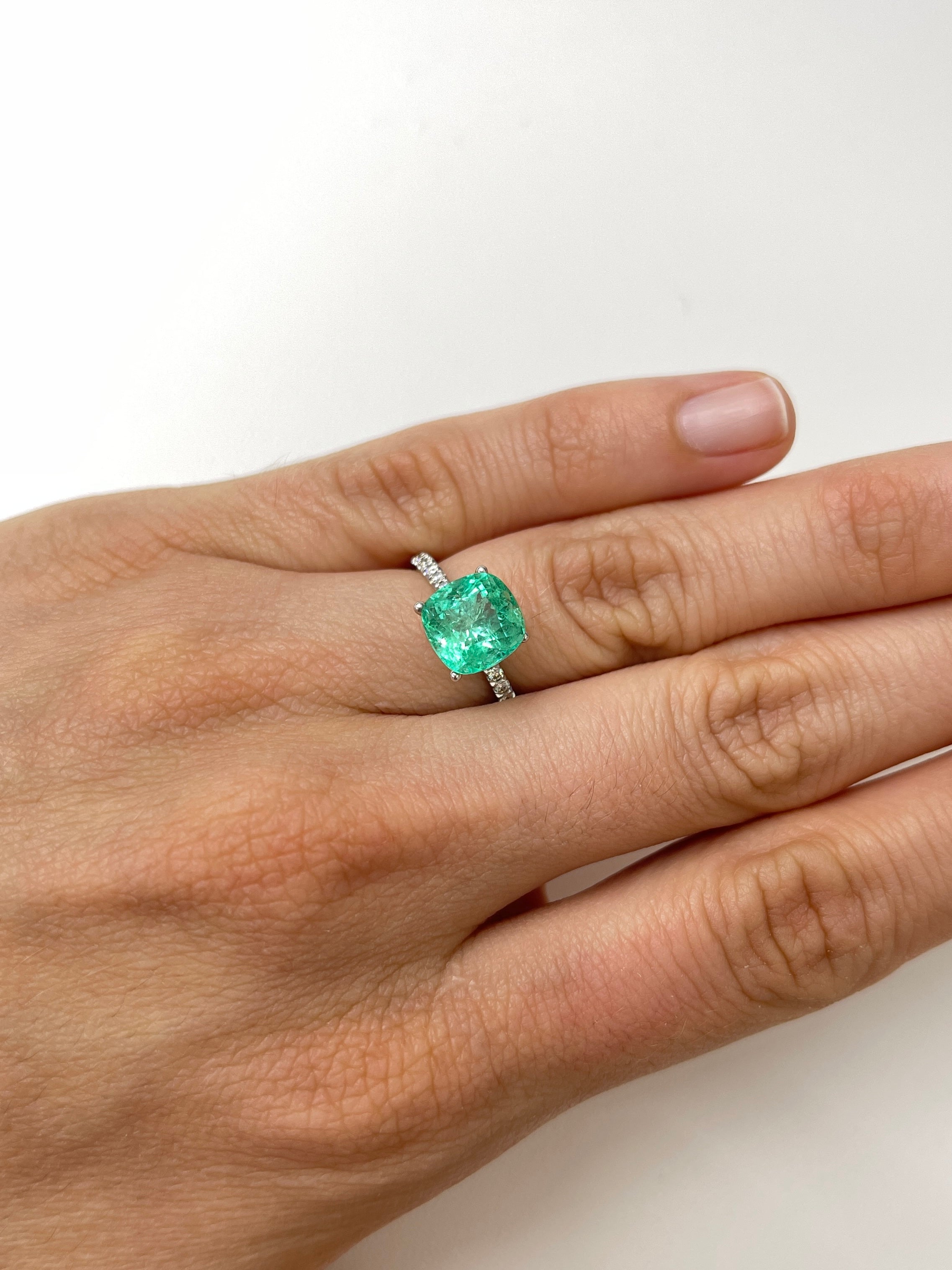 3.01 Carat 9x9mm Natural Colombian Emerald Loose Gemstone - Bluish Green Cushion Cut for Jewelry Making, Engagement Rings & Collector's Items