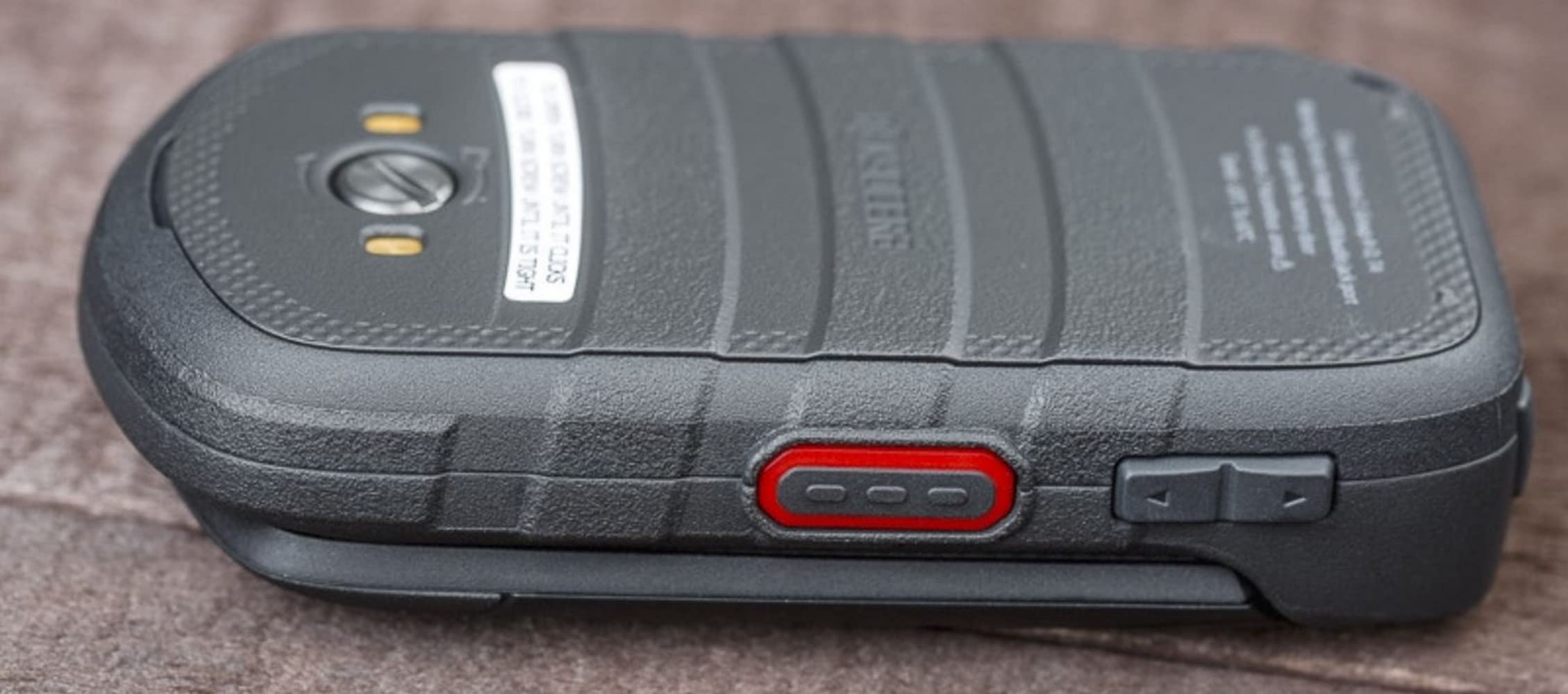 Kyocera DuraXV LTE E4610 Verizon Rugged Flip Phone - IP68 Waterproof, Shockproof, MIL-STD-810G Certified (Renewed) - Ideal for Construction, Outdoor Adventures & Emergency Use