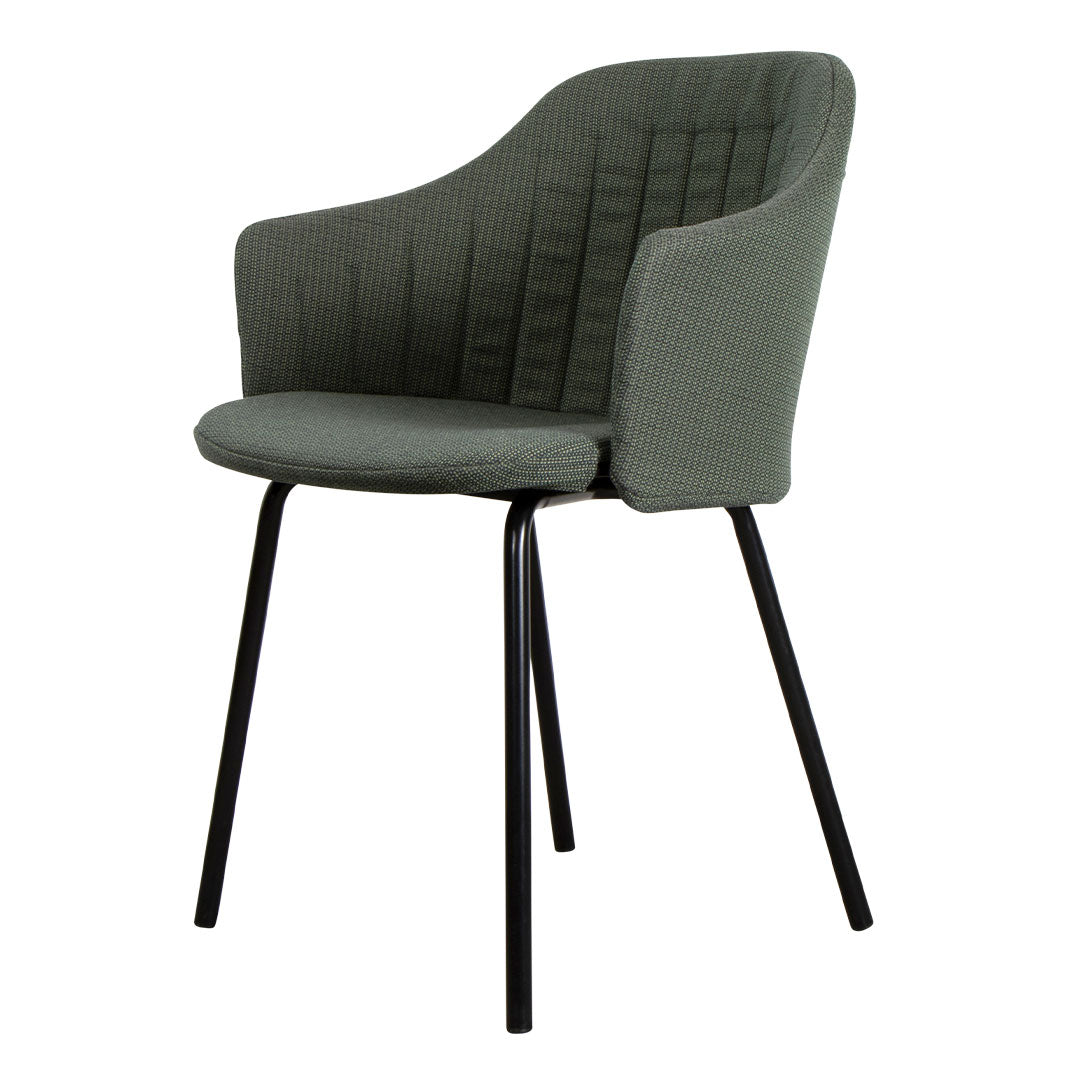Premium Outdoor Lounge Chair with 4 Sturdy Legs & Comfortable Back/Seat Cushions - Perfect for Patio, Garden, Poolside Relaxation
