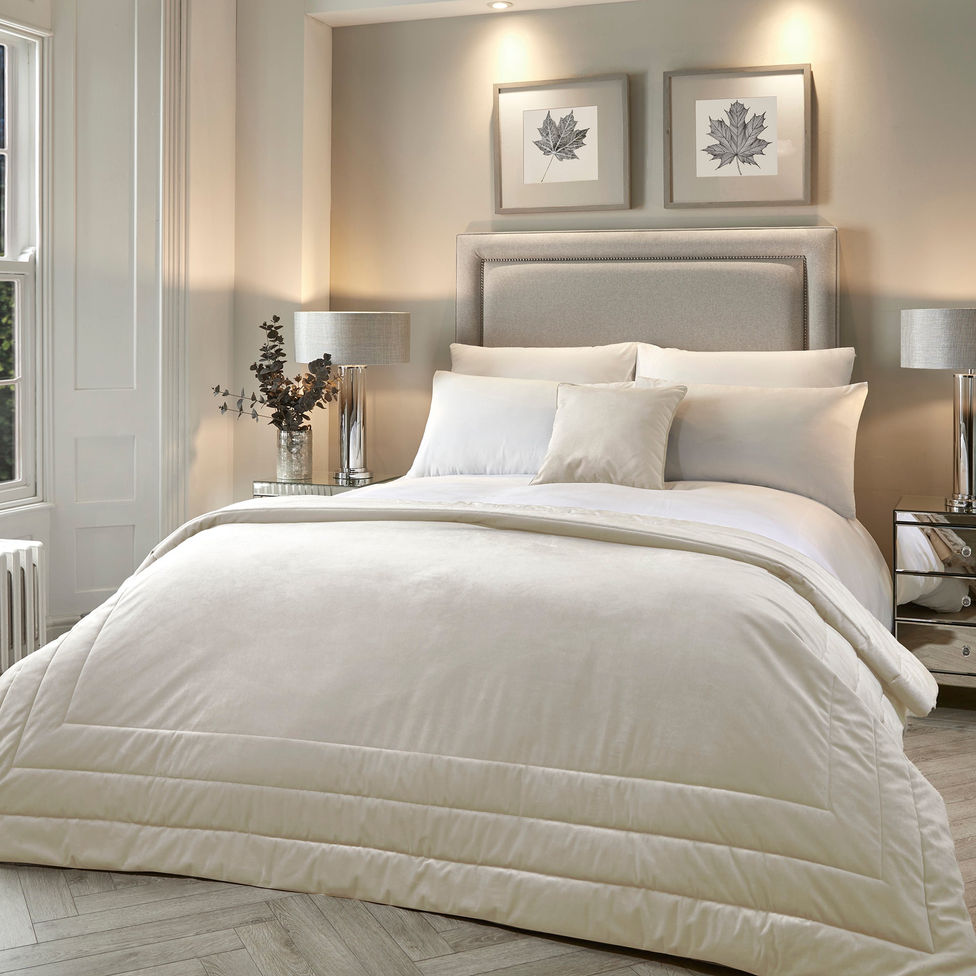 Laurence Llewelyn Bowen Chic Ivory Bedspread - Luxury Quilted Coverlet for Master Bedroom, Guest Room & Hotel Decor