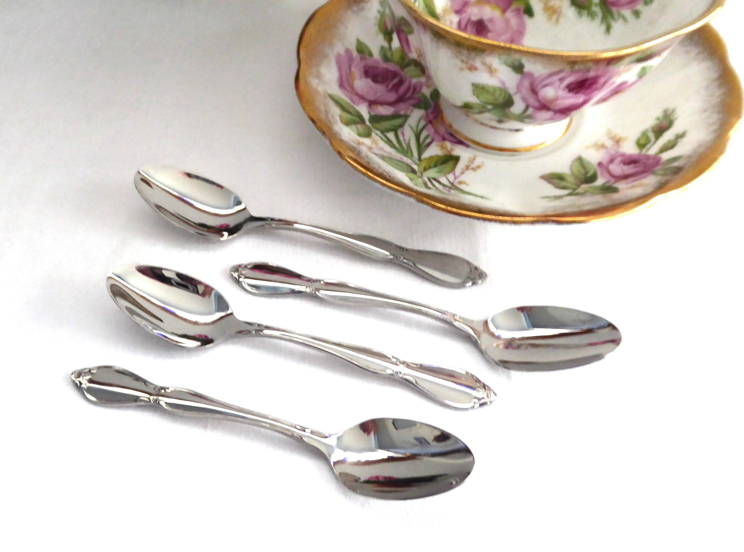 Oneida Chatelaine 4-Piece Demi Teaspoon Set - Stainless Steel Coffee & Tea Spoons - Perfect for Afternoon Tea, Desserts, and Coffee Bars