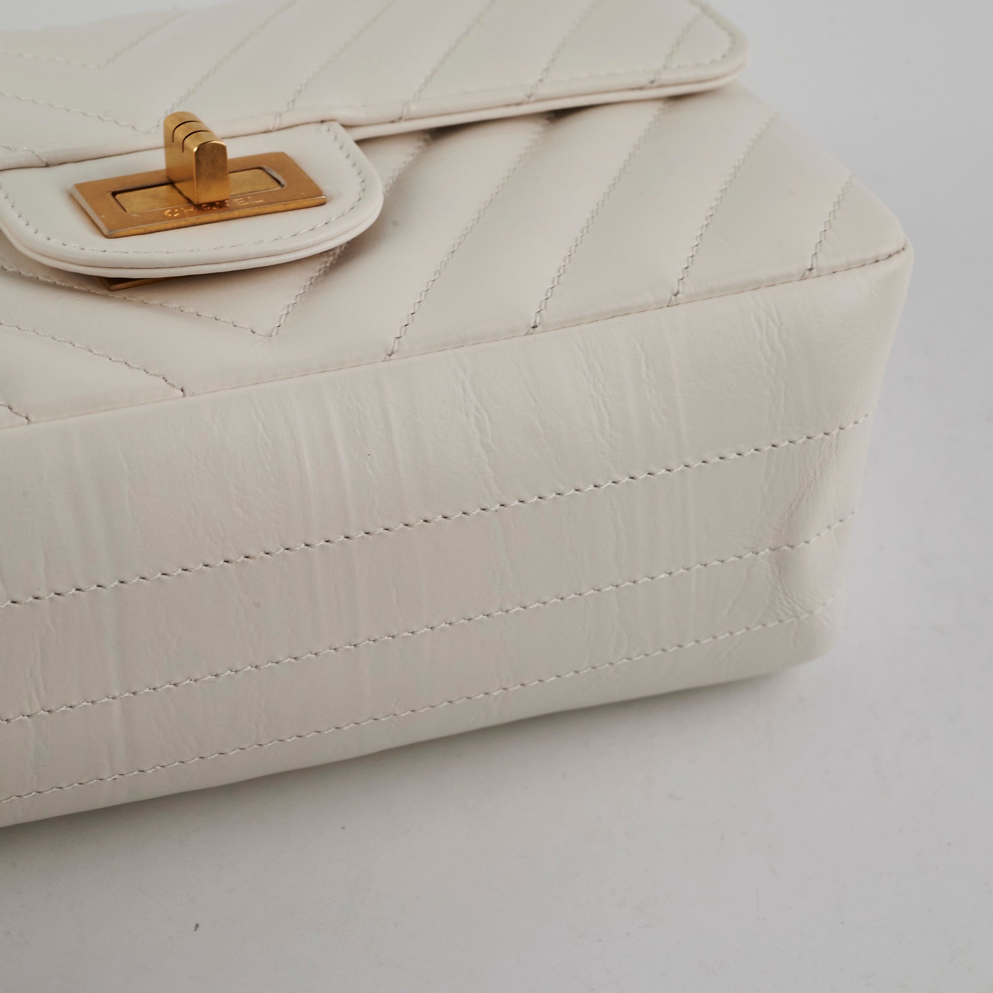 Chanel Mini 2.55 Chevron White Leather Crossbody Bag with Microchip - Luxury Designer Handbag for Women, Perfect for Date Night & Special Occasions