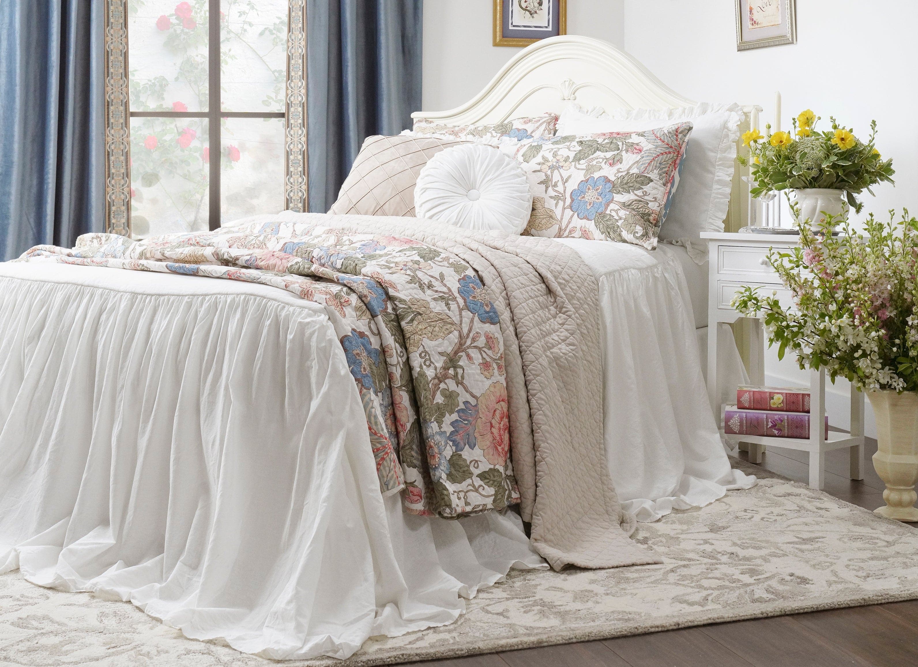 Sydney 3 Piece Quilt Set - Queen Size Bedding Set with Soft Microfiber, Lightweight & Breathable - Perfect for All Seasons, Home Decor & Guest Room