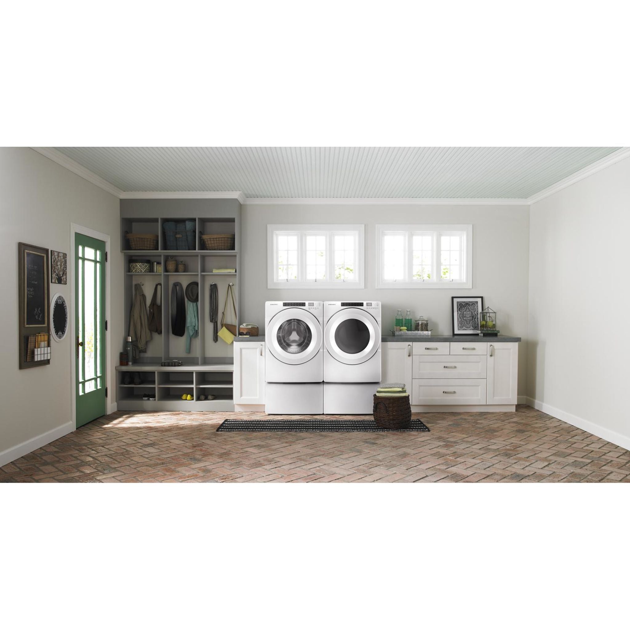 Amana NGD5800HW White Gas Dryer - High Efficiency, Large Capacity for Home Laundry - Perfect for Families & Heavy Loads