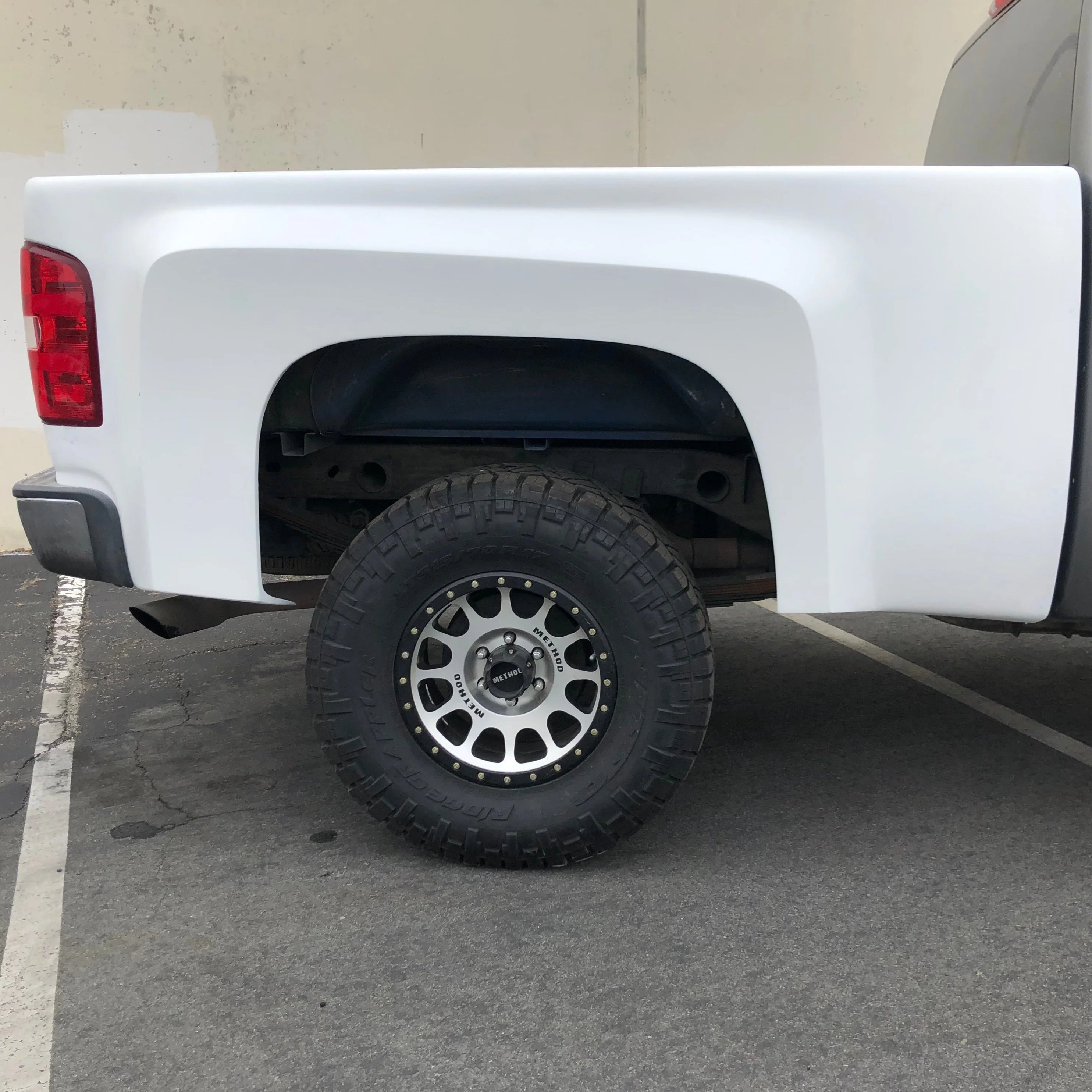 2007-2013 Chevrolet Silverado Fiberglass Bedsides - Durable Replacement Truck Bed Panels for Off-Road & Custom Builds