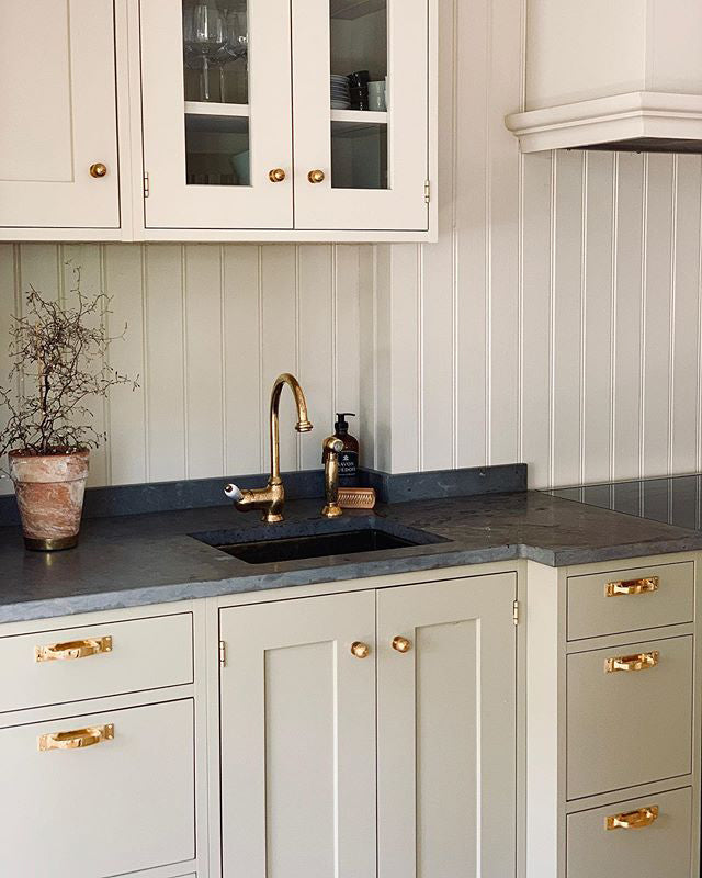 Premium Brass Kitchen Faucet with Pull-Down Sprayer - Finsbury Collection for Modern & Farmhouse Sinks - Perfect for Cooking, Washing Dishes & Filling Pots