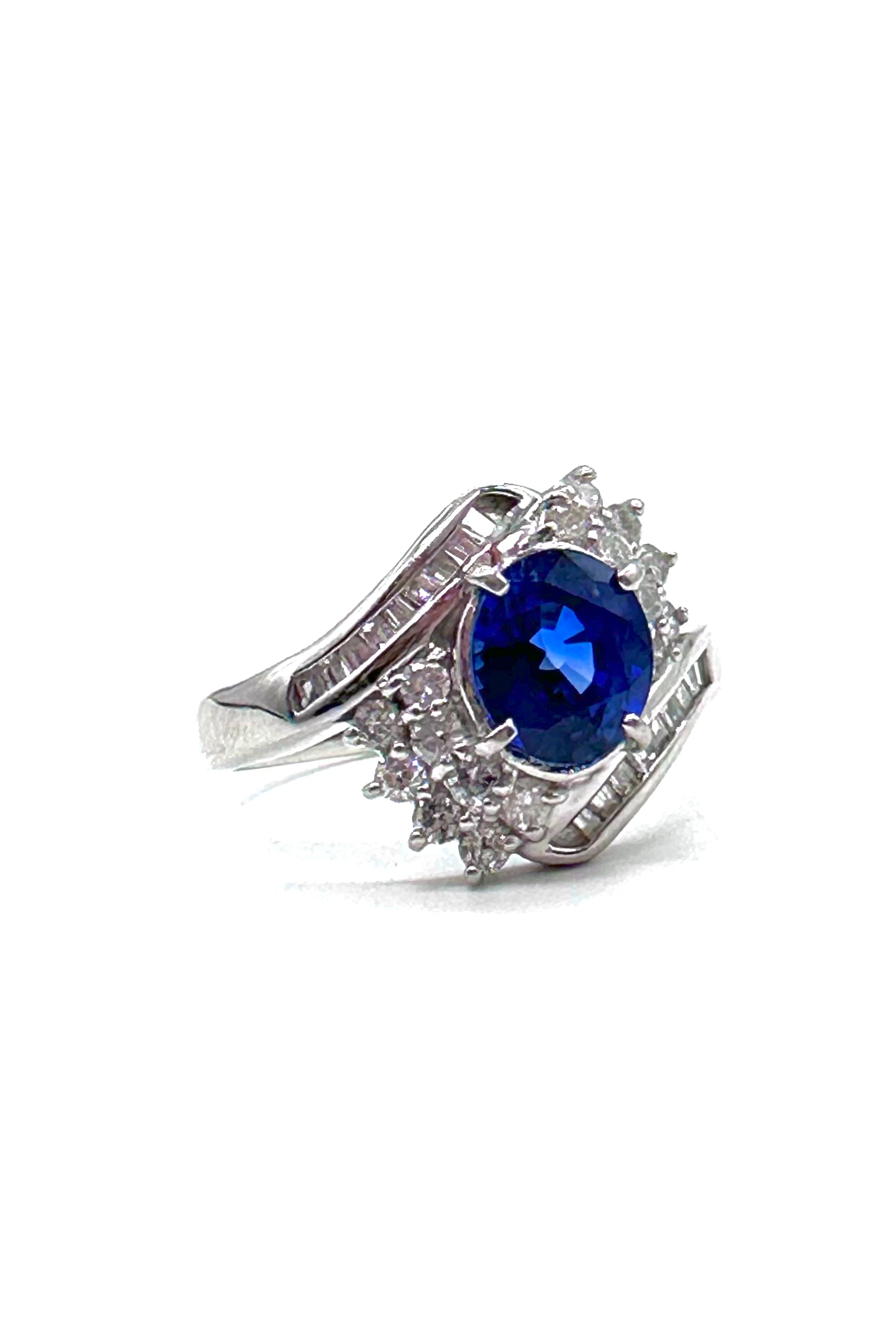 Exquisite Sapphire and Diamond Engagement Ring for Women - Perfect for Weddings, Anniversaries & Special Occasions