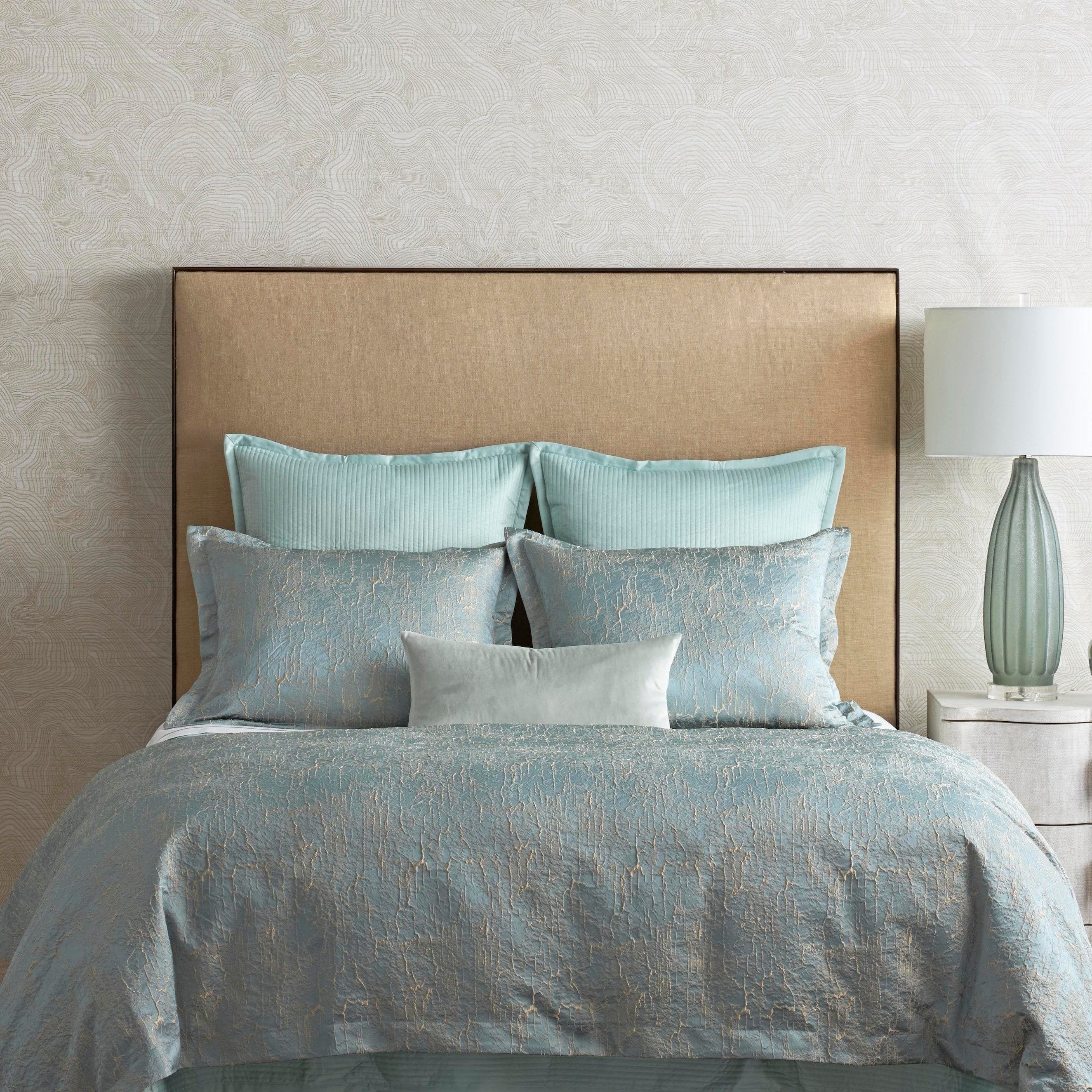 Allure Duvet Cover Set - Queen Size Luxury Bedding with Pillowcases - Perfect for Master Bedroom & Guest Room Decor