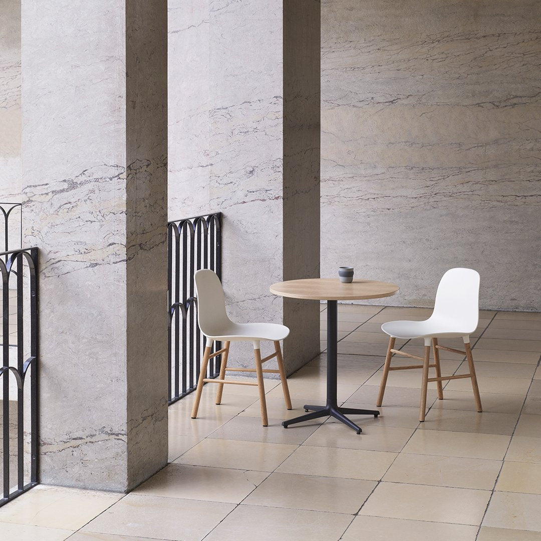 Allez Round Cafe Table - Elegant Outdoor Bistro Table for Patio, Garden, or Coffee Shop - Perfect for Dining, Relaxing & Socializing