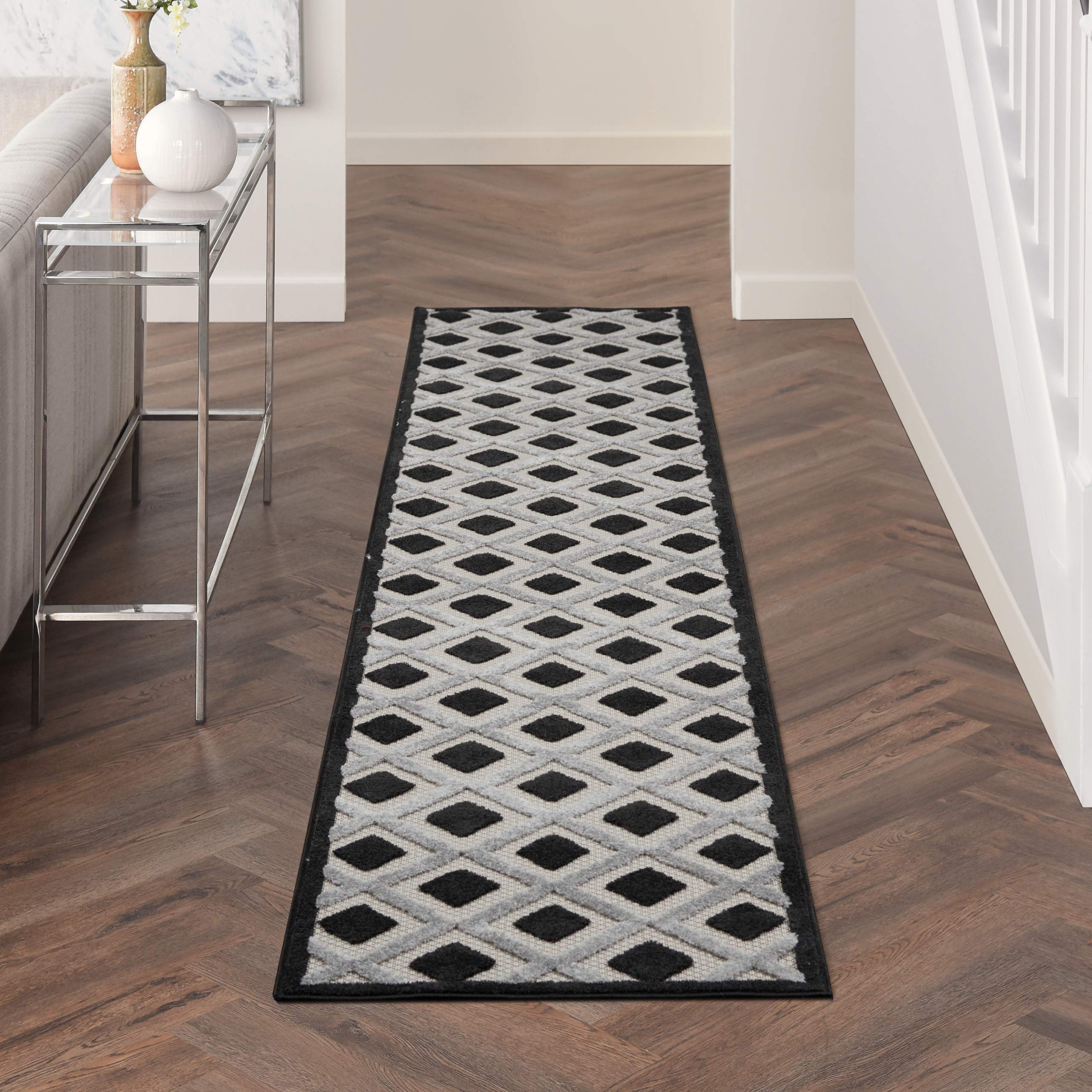 Nourison Aloha Geometric Black and White Indoor/Outdoor Area Rug - 2'3
