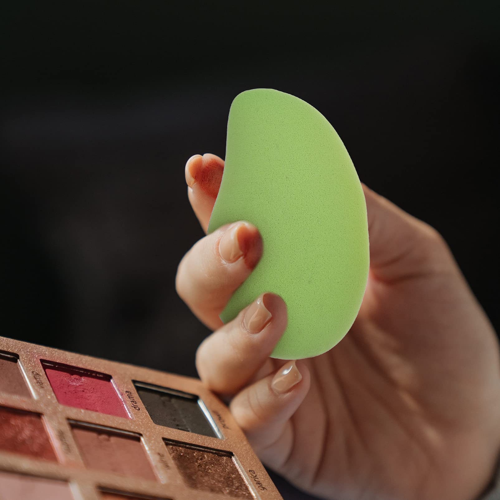 5-Piece Mango Shaped Makeup Sponge Set - Soft Blending Egg Puffs for Foundation, Concealer & Powder - Gentle Exfoliating & Cleansing Sponge for Face & Eyebrows - Perfect for Travel, Salon & Daily Makeup Application