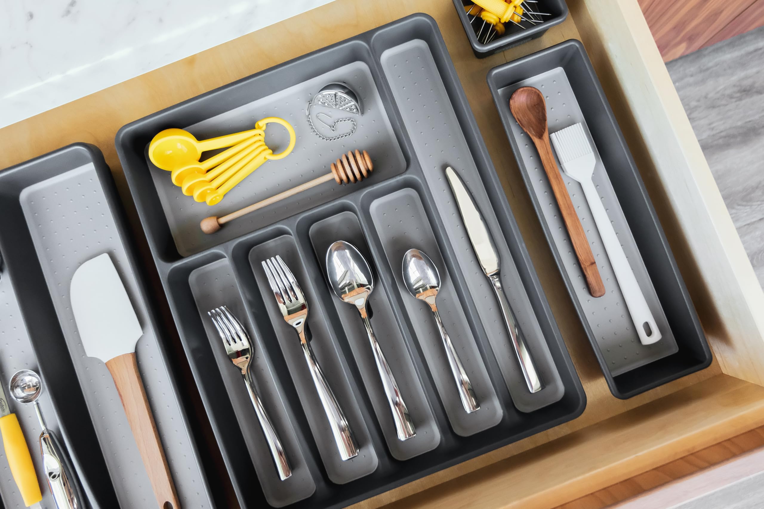 Madesmart Classic Large Silverware Tray - Granite | 6-Compartment Kitchen Drawer Organizer | Non-Slip Rubber Feet & Soft-Grip Lining | BPA-Free Utensil Storage | Perfect for Home, Restaurant & Office Use