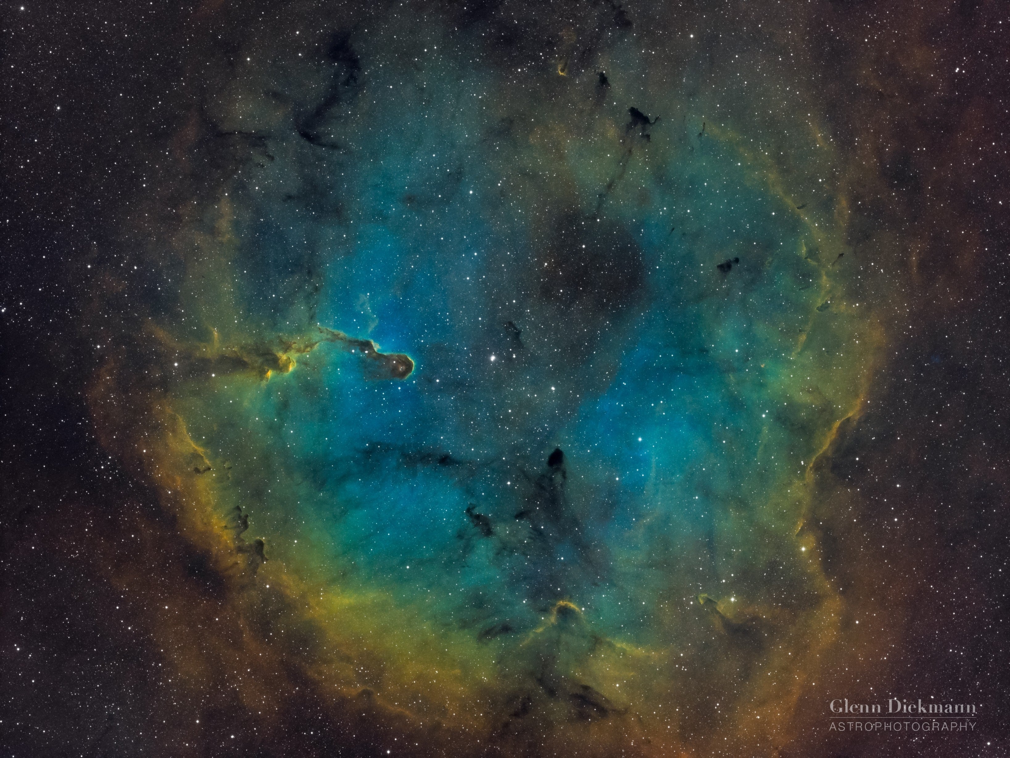 Starizona Apex ED 0.65x Reducer Flattener for Astrophotography - Compatible with Telescopes & DSLR Cameras - Perfect for Deep Space Imaging & Wide Field Astronomy
