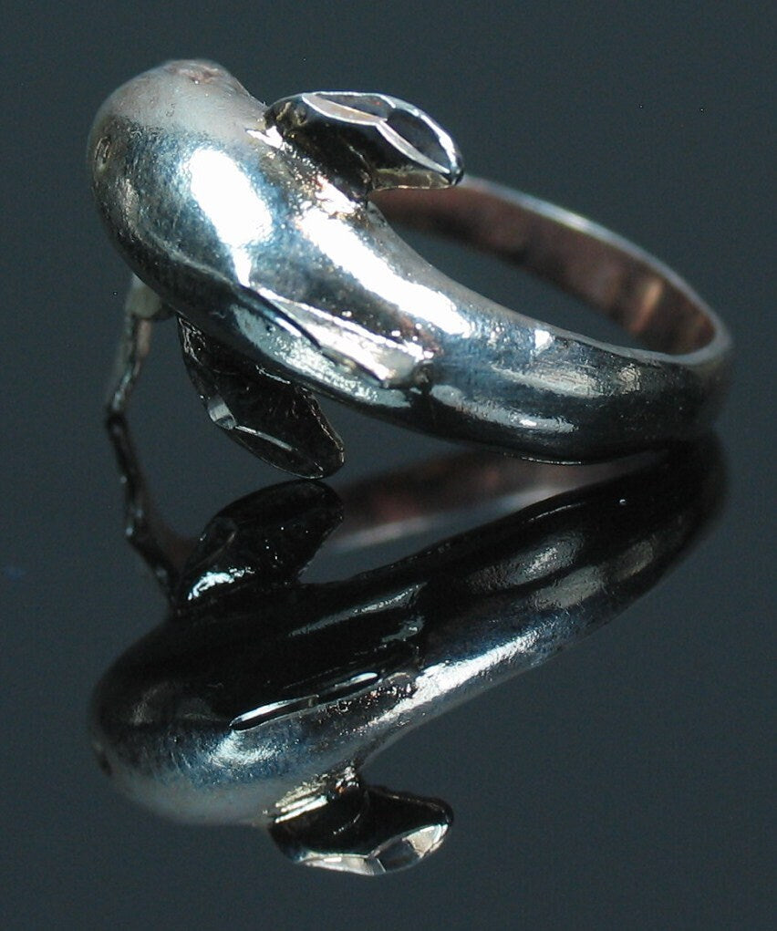 Sterling Silver Dolphin Ring - Adjustable Sizes 5-8, Elegant Shank Setting for Women | Perfect Gift for Beach Lovers, Ocean-Themed Jewelry Collection