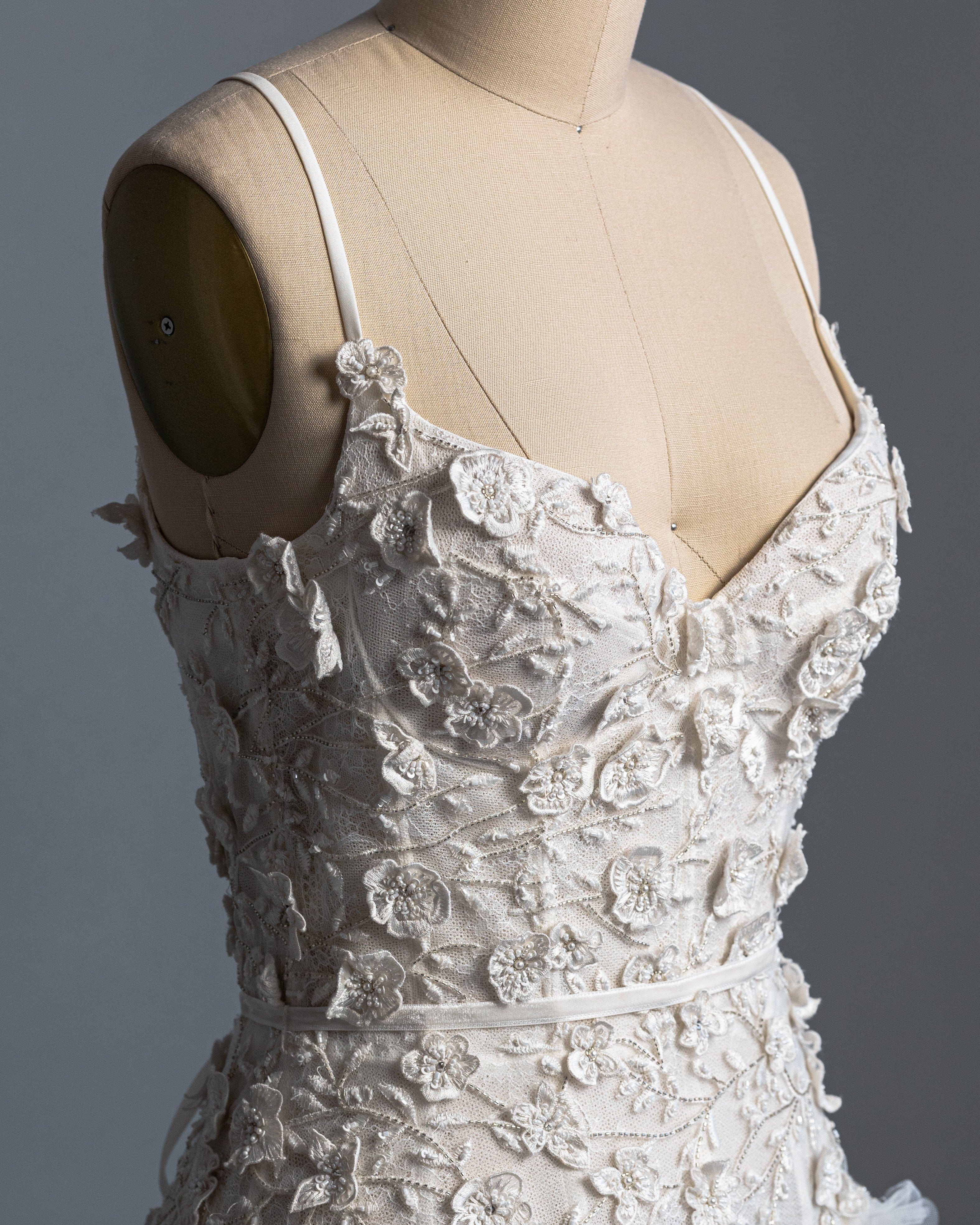 Anne Barge Paxton Wedding Dress - Size 10 | Elegant Bridal Gown for Church Ceremony & Formal Reception