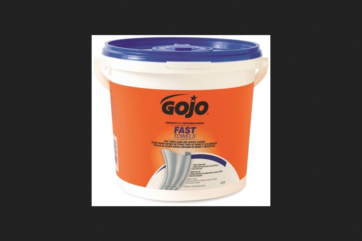 Gojo Fast Hand Cleaning Towels - 130 Wipes per Pack [Set of 4] | Disposable Cleaning Cloths for Kitchen, Bathroom & Workshop Use