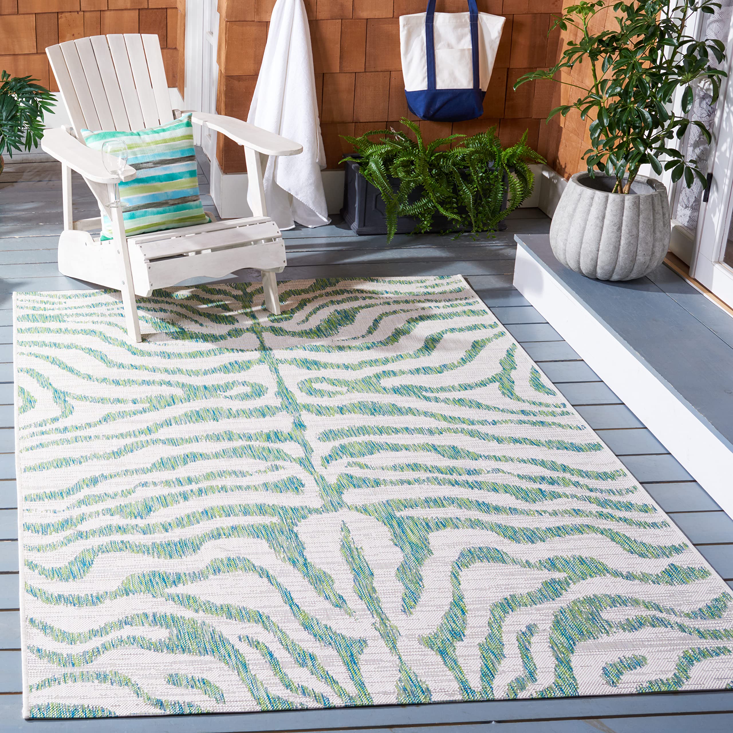 SAFAVIEH Courtyard Collection 6'7