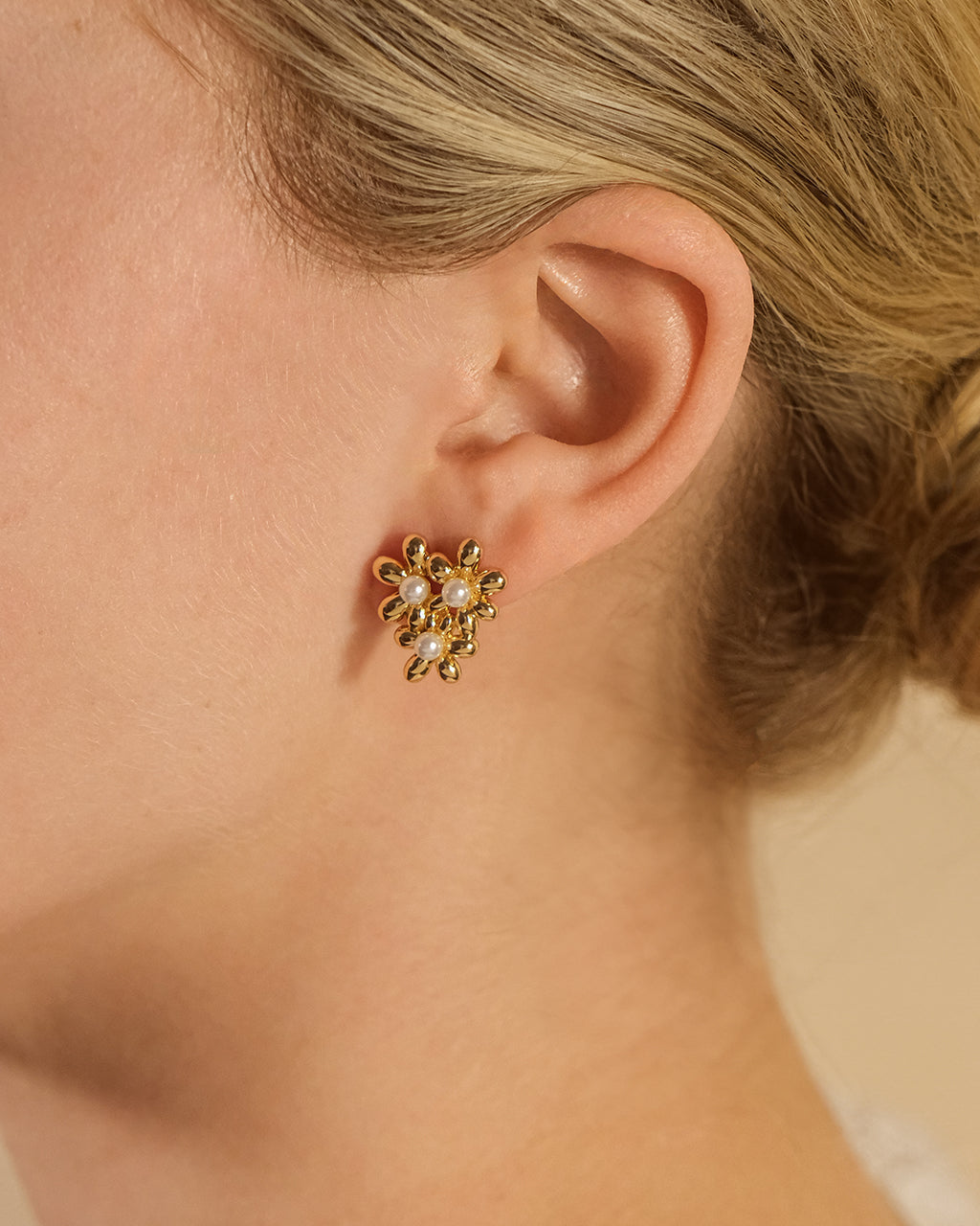 Vallie Pearl Flower Stud Earrings for Women - Elegant Floral Pearl Earrings for Daily Wear, Wedding, Party & Gift Giving