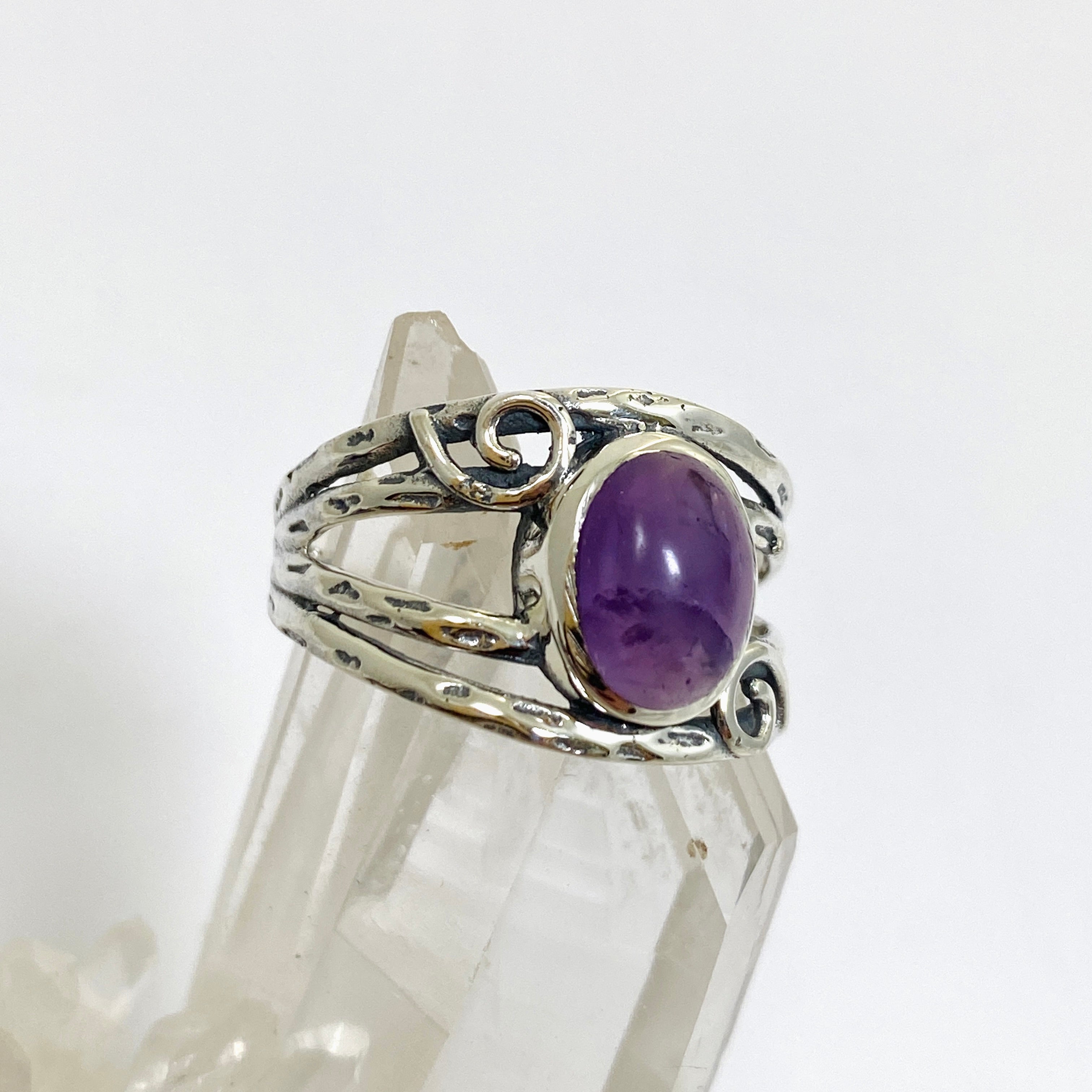Amethyst Oval Cabochon Ring in Decorative Sterling Silver Setting R4025 - Perfect for Women's Fashion Jewelry, Gift Giving & Special Occasions