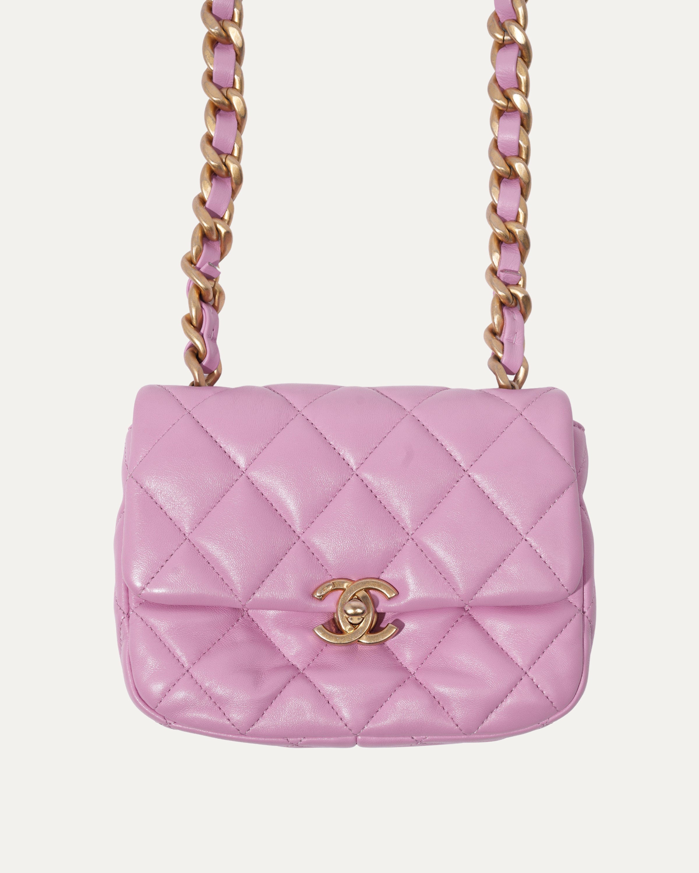 2022 Fashion Lacquered Candy Chain Mini Flap Bag for Women - Trendy Crossbody Purse for Parties, Dating & Night Out
