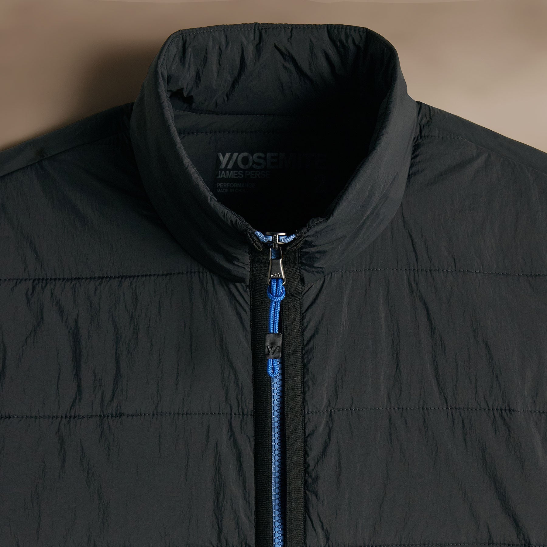 Men's Contrast Zip Insulated Jacket - Waterproof Winter Coat for Outdoor Activities | Black, Navy Blue Color Options | Hiking, Skiing & Cold Weather Protection