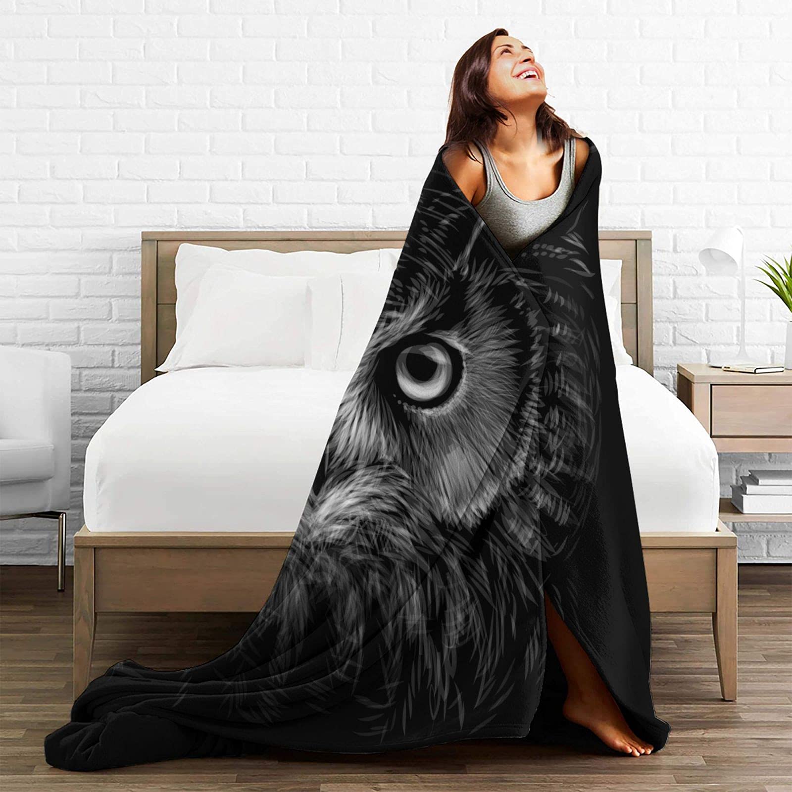 Black Owl Fleece Throw Blanket - Ultra Soft & Lightweight Plush Blanket for Couch, Bed, Sofa - 80x60 Inches - Perfect for Winter Snuggling, Movie Nights & Home Decor