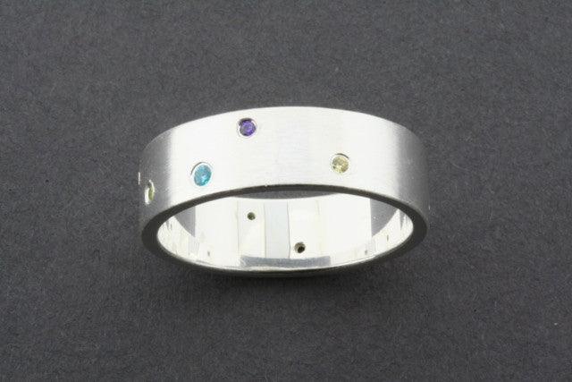 Exquisite Multi Stone Ring for Women - Elegant Stackable Gemstone Jewelry for Everyday Wear & Special Occasions