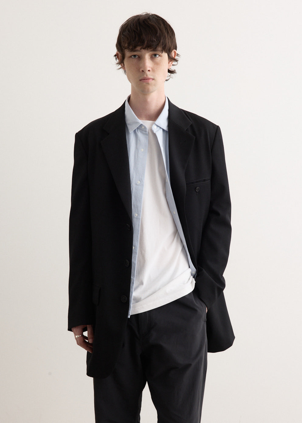 Stylish 3-Button Jacket for Men & Women - Classic Casual Blazer for Office, Dating & Outdoor Activities