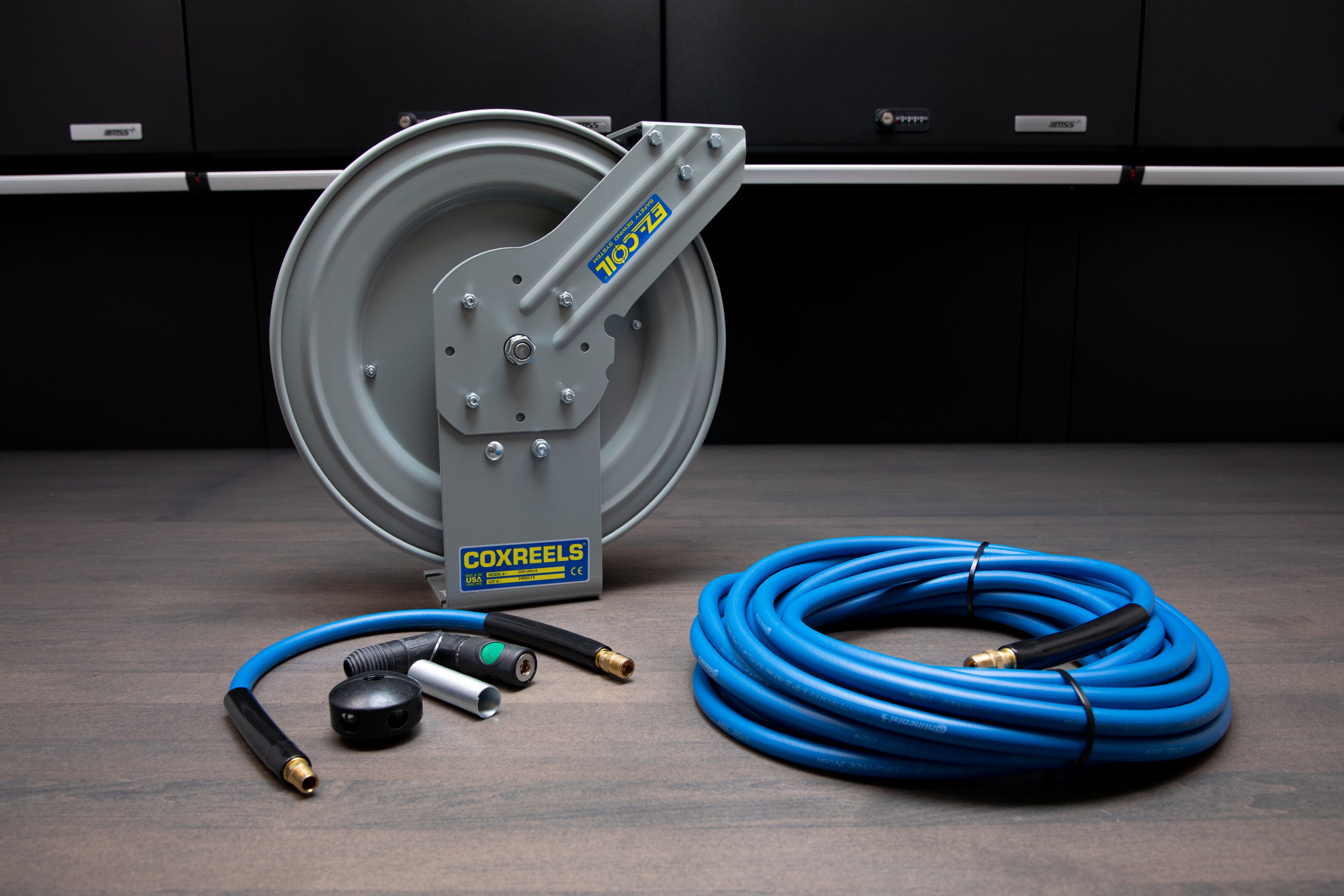 Heavy Duty Compressed Air Hose Reel Kit - 50ft Retractable Air Hose with Swivel Mount - Perfect for Garage, Workshop & Industrial Use