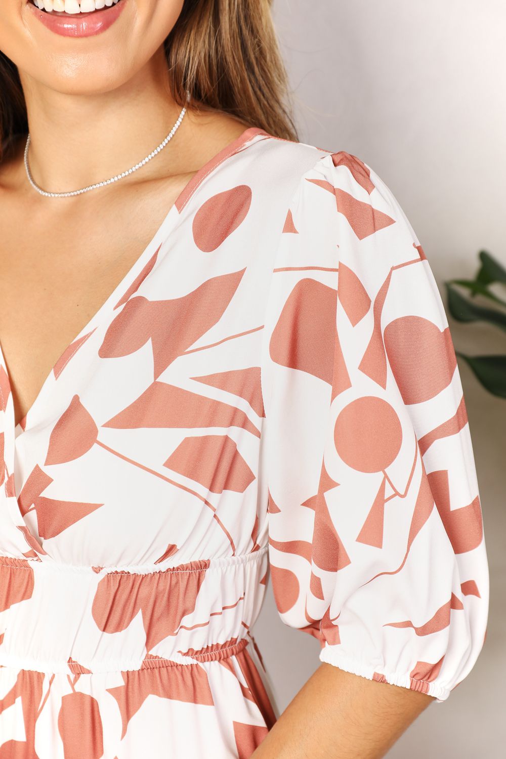 Elegant Printed Surplice Balloon Sleeve Dress for Women - Flowy Summer Midi Dress with V-Neck - Perfect for Beach Vacations, Date Nights & Garden Parties