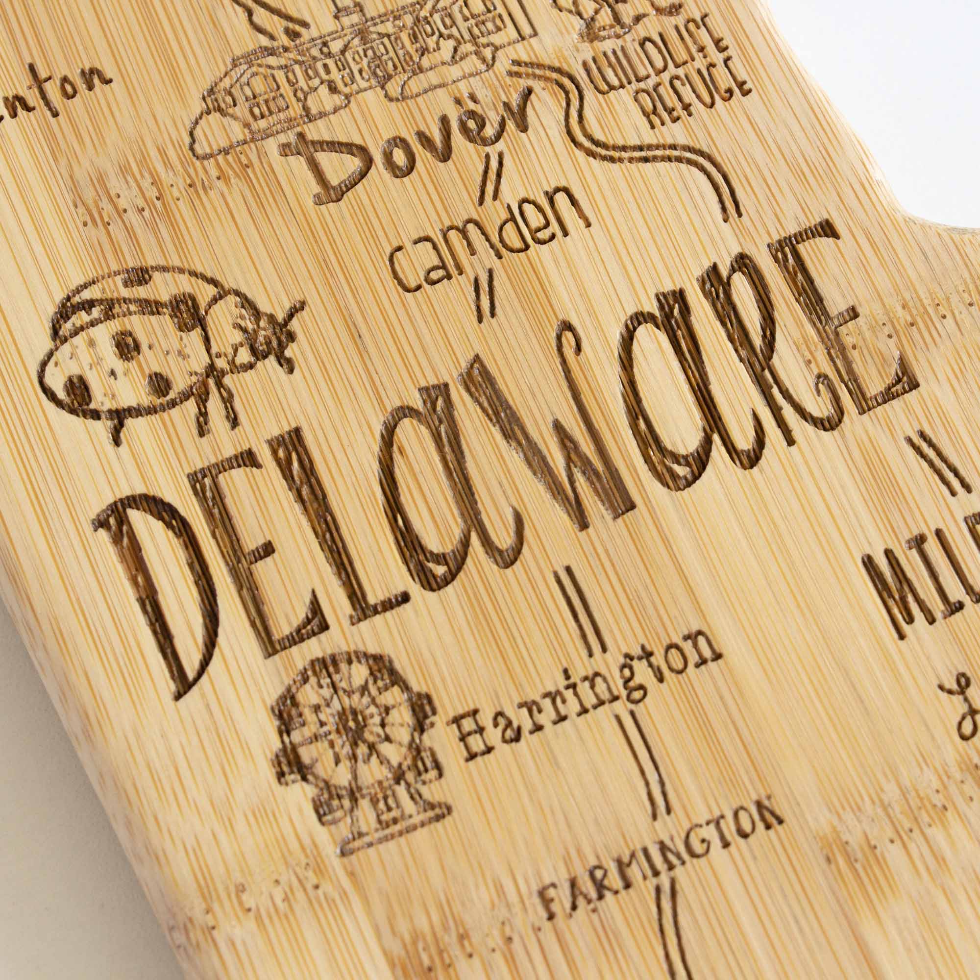 Premium Delaware-Themed Wooden Cutting Board 16.5