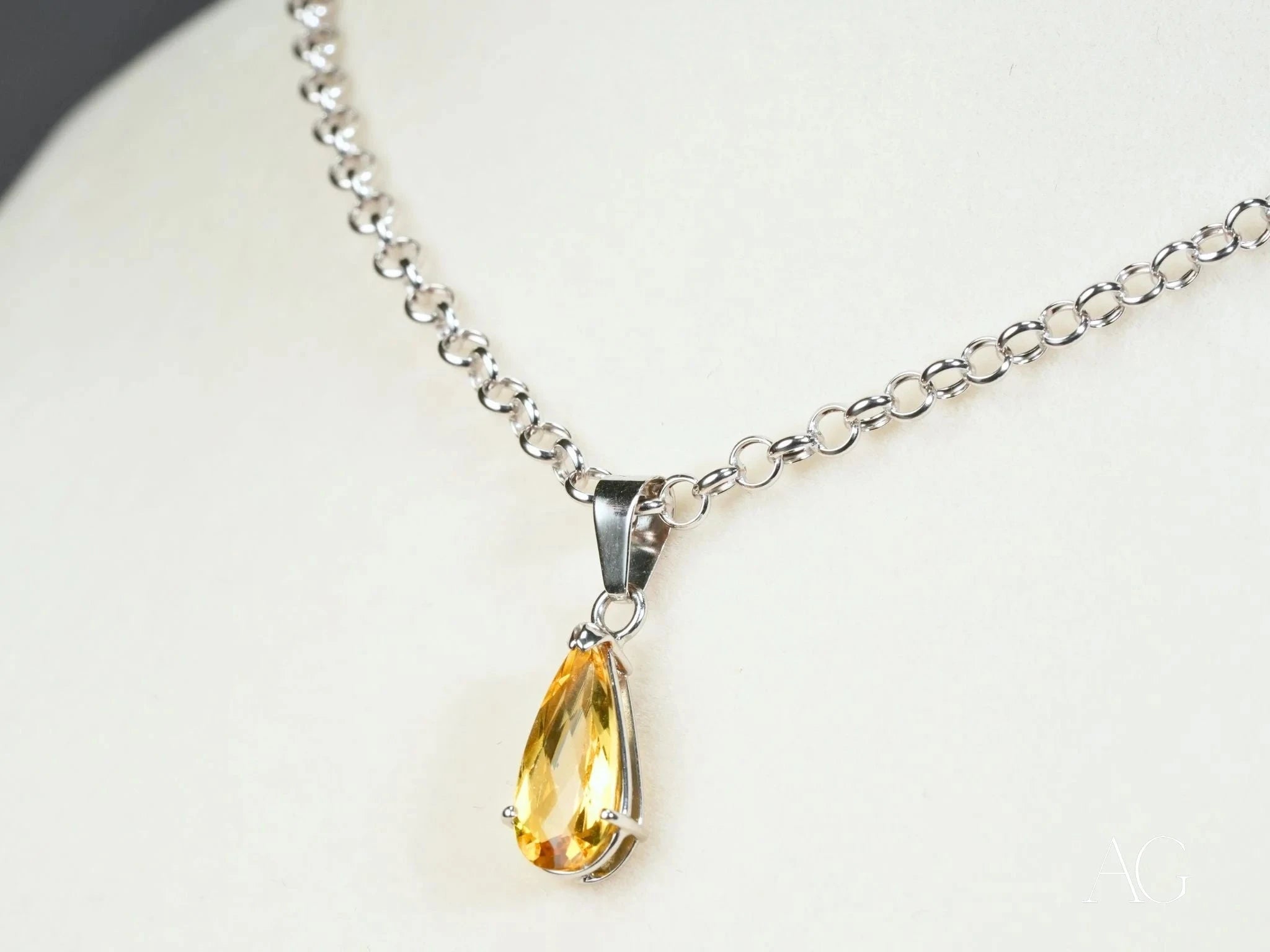 Golden Glow Citrine Pendant Necklace - Natural Gemstone Jewelry for Women - Perfect for Everyday Wear, Gift Giving & Special Occasions